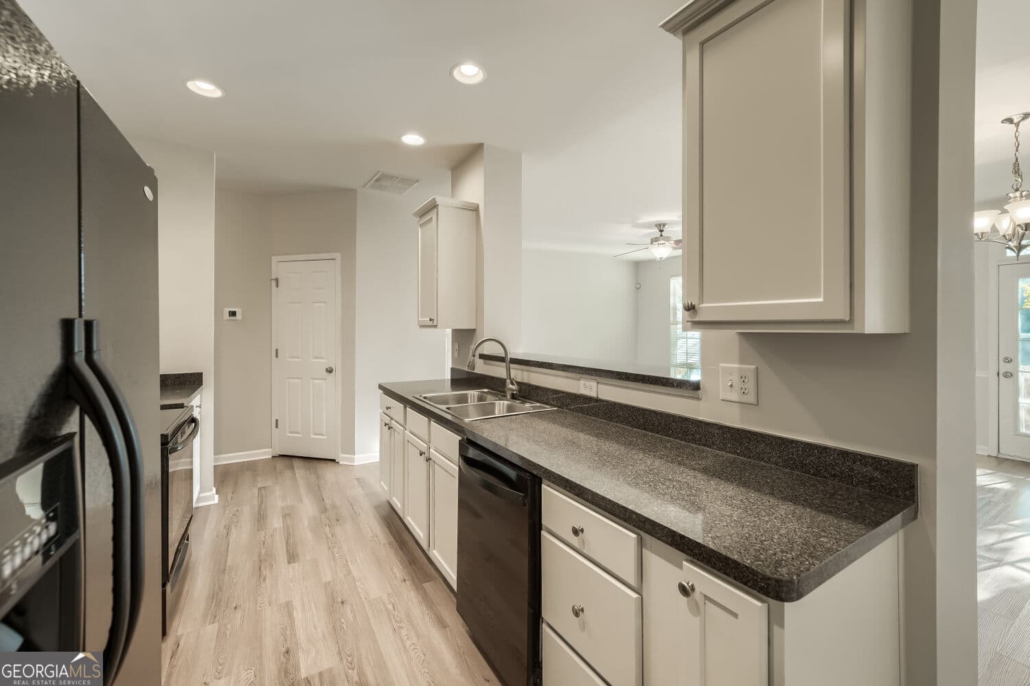 3 bedroom, 2.5 bathroom townhouse for rent at 974 Pierce Ivy Court, Lawrenceville, GA 30043 for $2,300 a month — photo 8