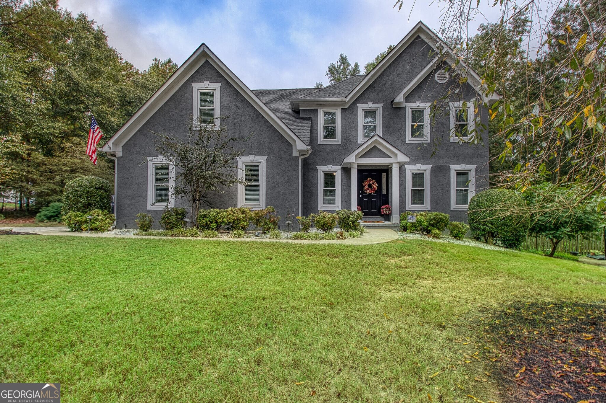 6 bedroom, 3.5 bathroom, 3,132 sq ft single family residence for sale at 820 Spooner Ridge, Peachtree City, GA 30269 — photo 1 of 50
