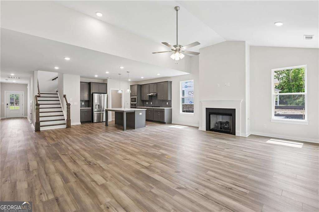 3 bedroom, 2 bathroom, 1,891 sq ft single family residence for sale at 821 Capwood Lane, Locust Grove, GA 30248 — photo 3