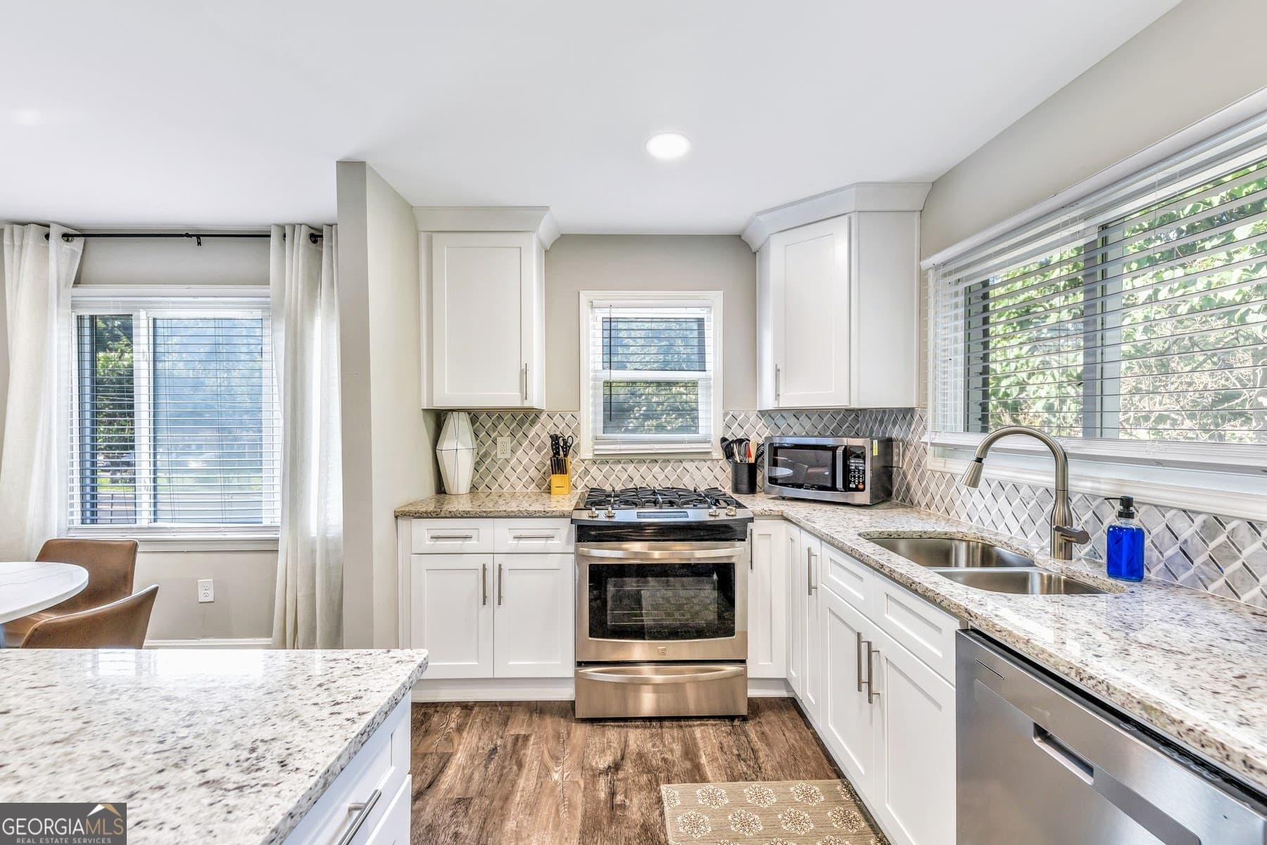 2 bedroom, 1 bathroom, 1,100 sq ft single family residence for rent at 811 Old Powder Springs Road, Mableton, GA 30126 for $3,600 a month — photo 7