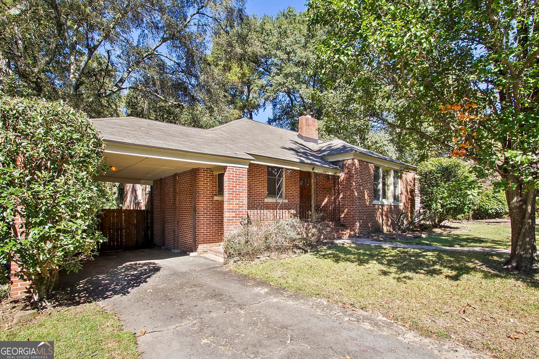 3 bedroom, 2 bathroom, 1,870 sq ft single family residence for sale at 940 Curry Drive, Macon, GA 31211 — photo 2