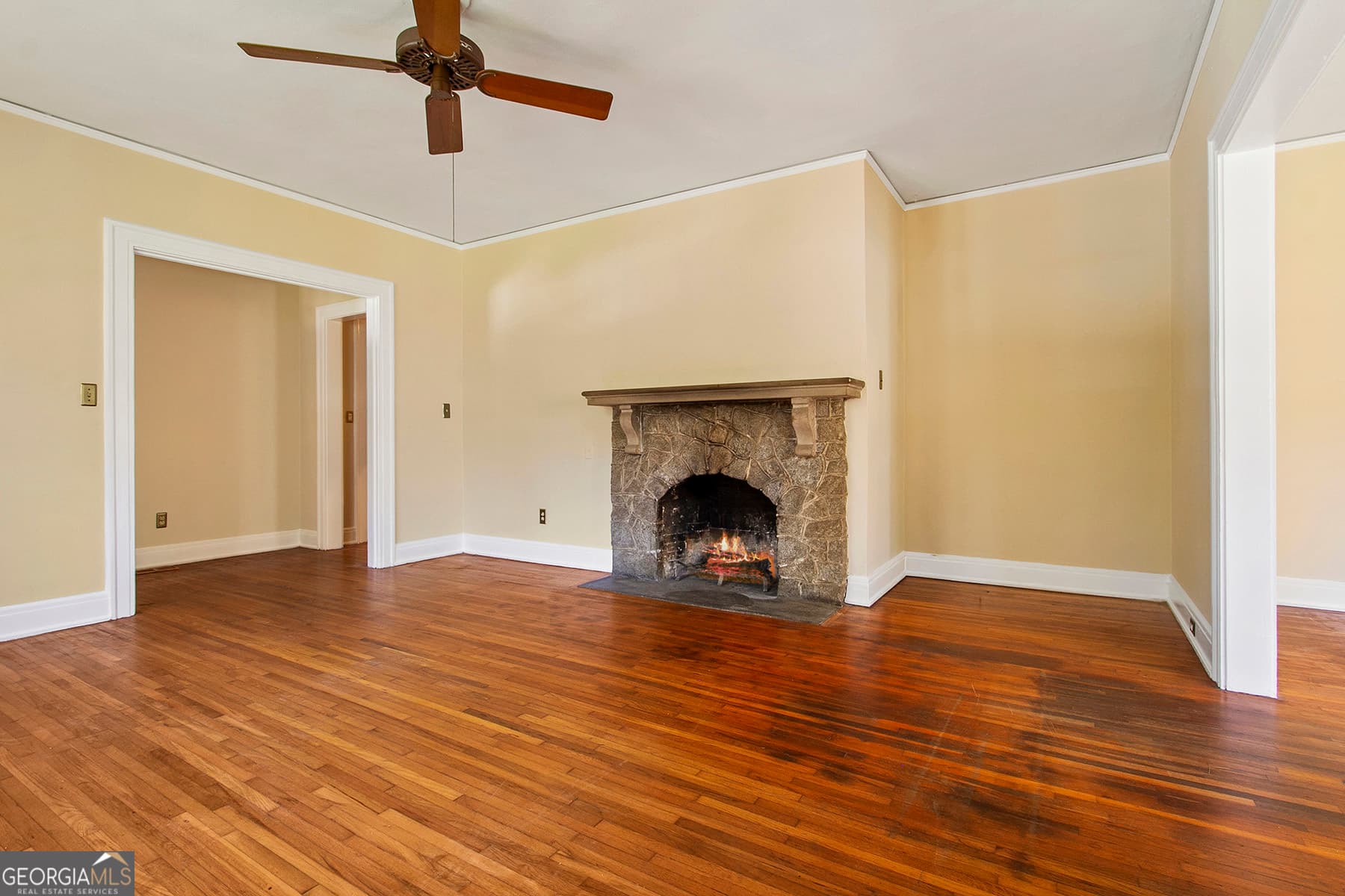 3 bedroom, 2 bathroom, 1,870 sq ft single family residence for sale at 940 Curry Drive, Macon, GA 31211 — photo 9