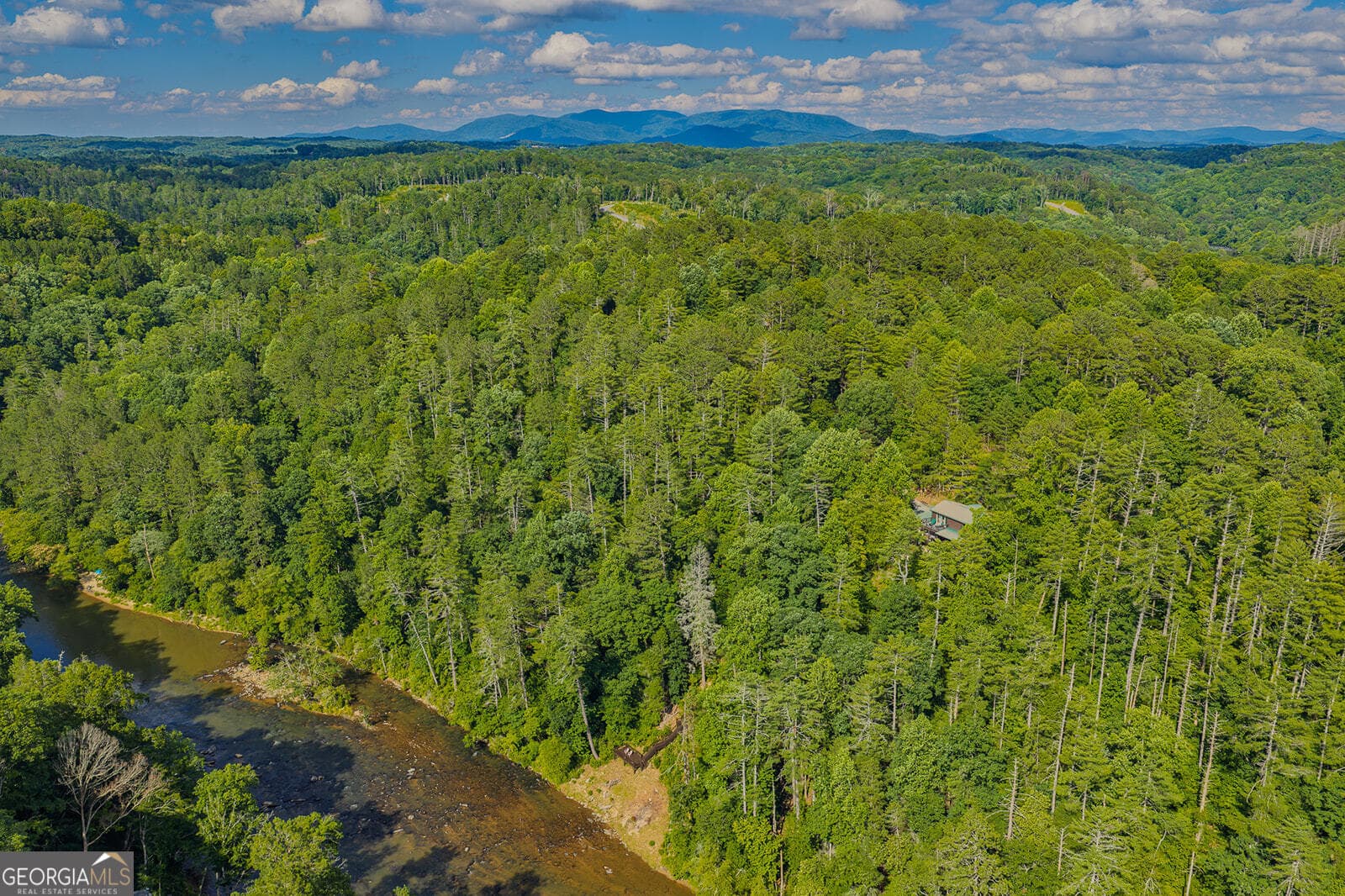 3 bedroom, 3 bathroom, 2,728 sq ft cabin,single family residence for sale at 462 Lyric Lane, Ellijay, GA 30540 — photo 10