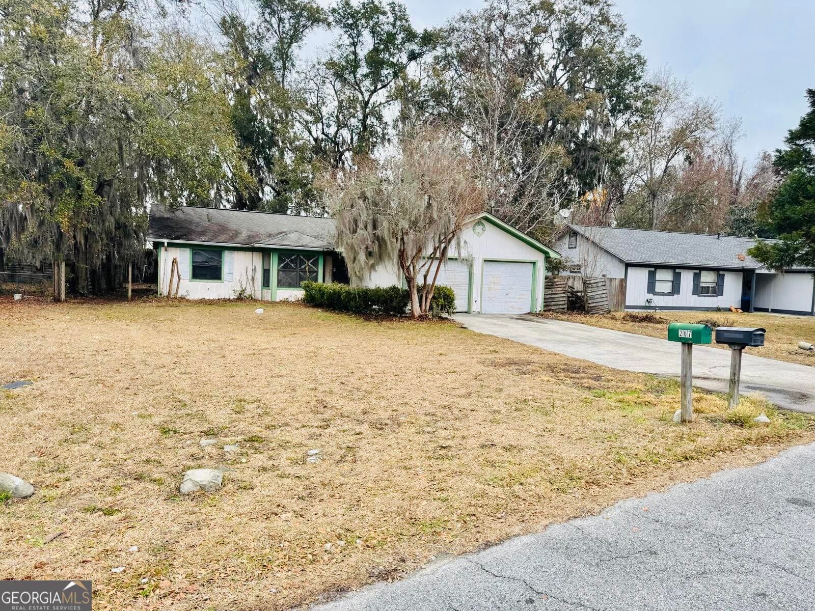 3 bedroom, 2 bathroom, 1,572 sq ft single family residence for sale at 206 Sunnyside Drive, St. Marys, GA 31558 — photo 3