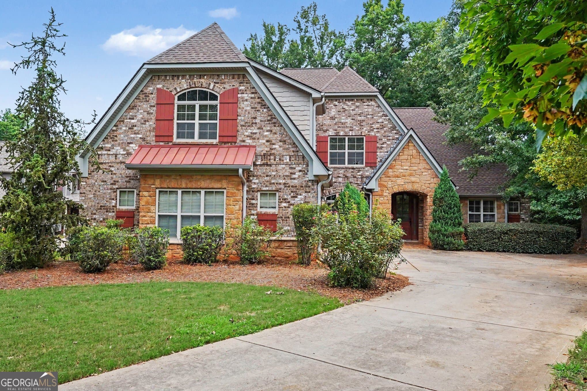 4 bedroom, 3.5 bathroom, 3,659 sq ft single family residence for sale at 157 Mariahs Walk, Hampton, GA 30228