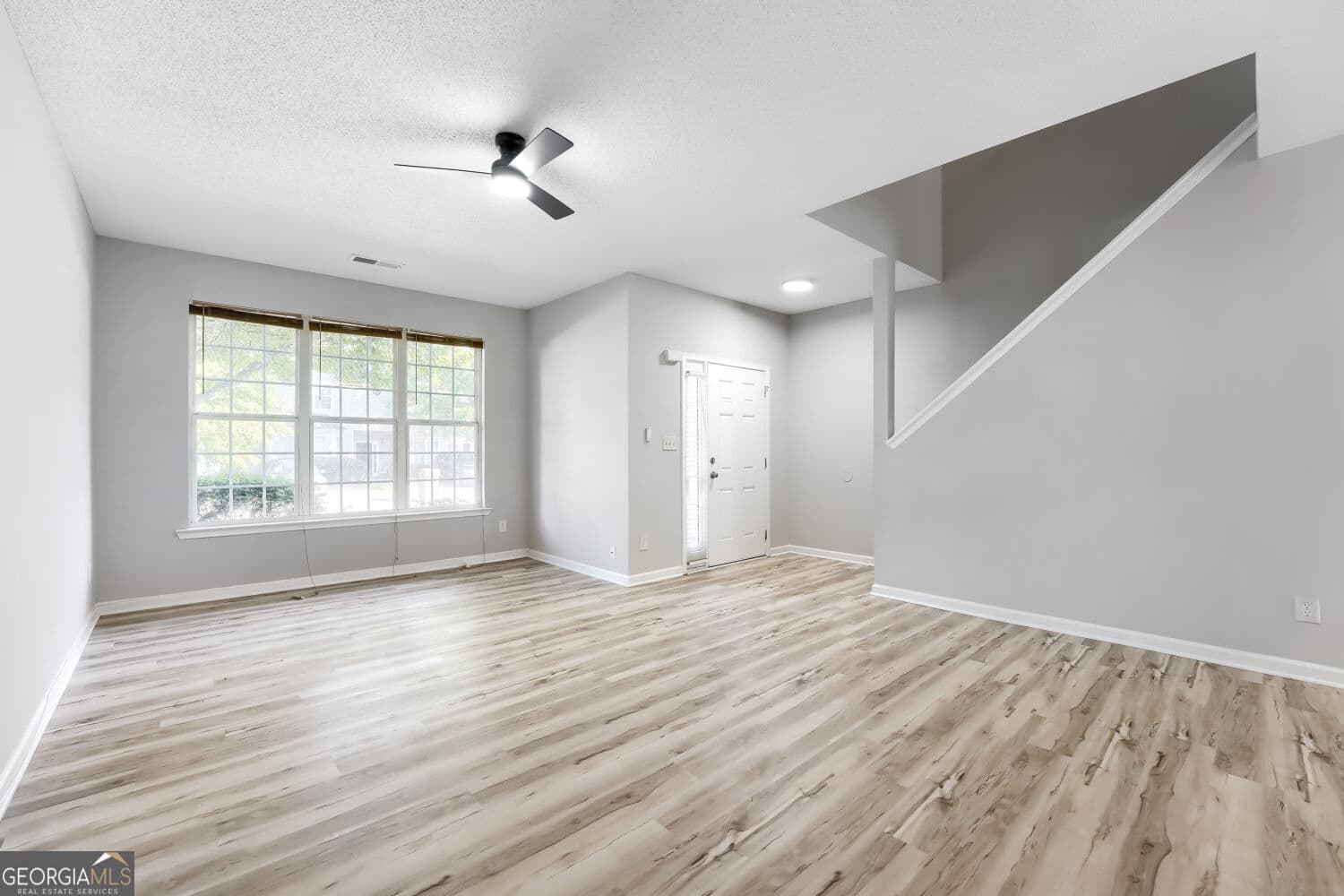 3 bedroom, 2.5 bathroom, 1,500 sq ft townhouse for sale at 2266 Nicole Drive, Hampton, GA 30228 — photo 5
