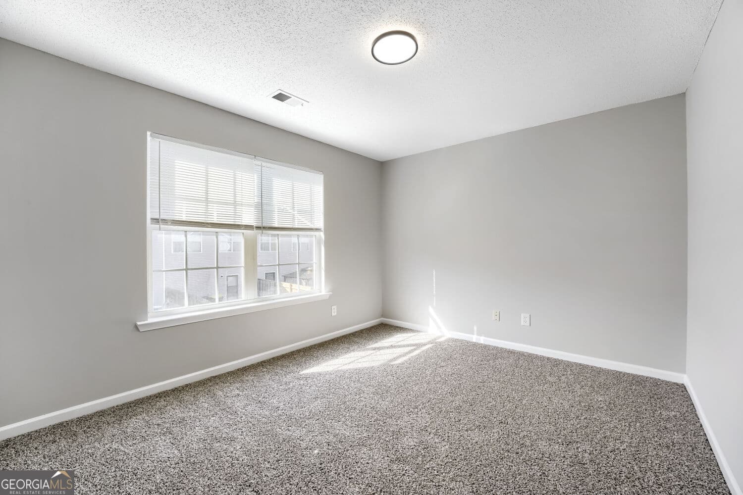 3 bedroom, 2.5 bathroom, 1,500 sq ft townhouse for sale at 2266 Nicole Drive, Hampton, GA 30228 — photo 8