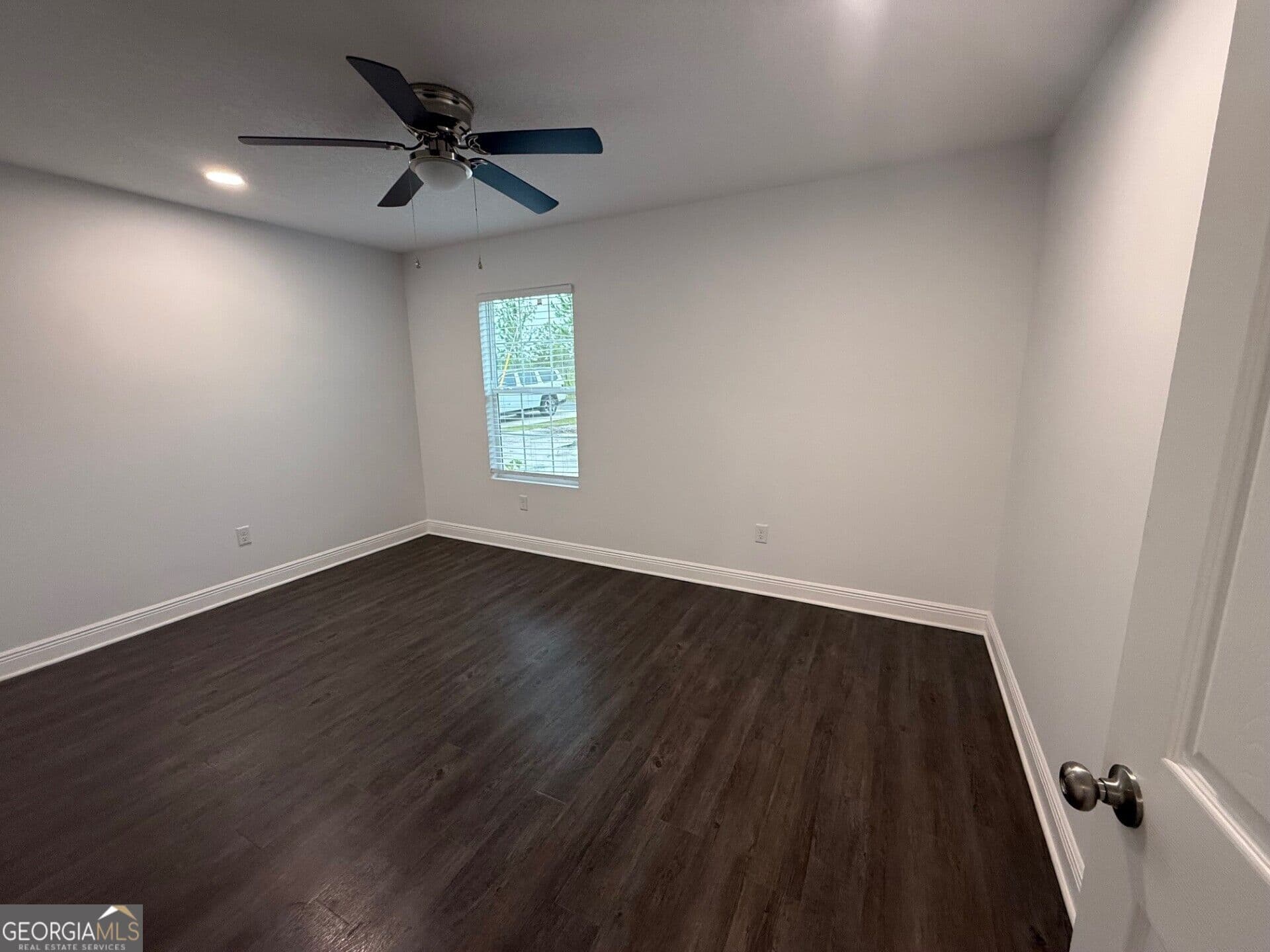 3 bedroom, 2 bathroom, 1,536 sq ft single family residence for sale at 1141 Black Hawk Drive, Waynesville, GA 31566 — photo 5