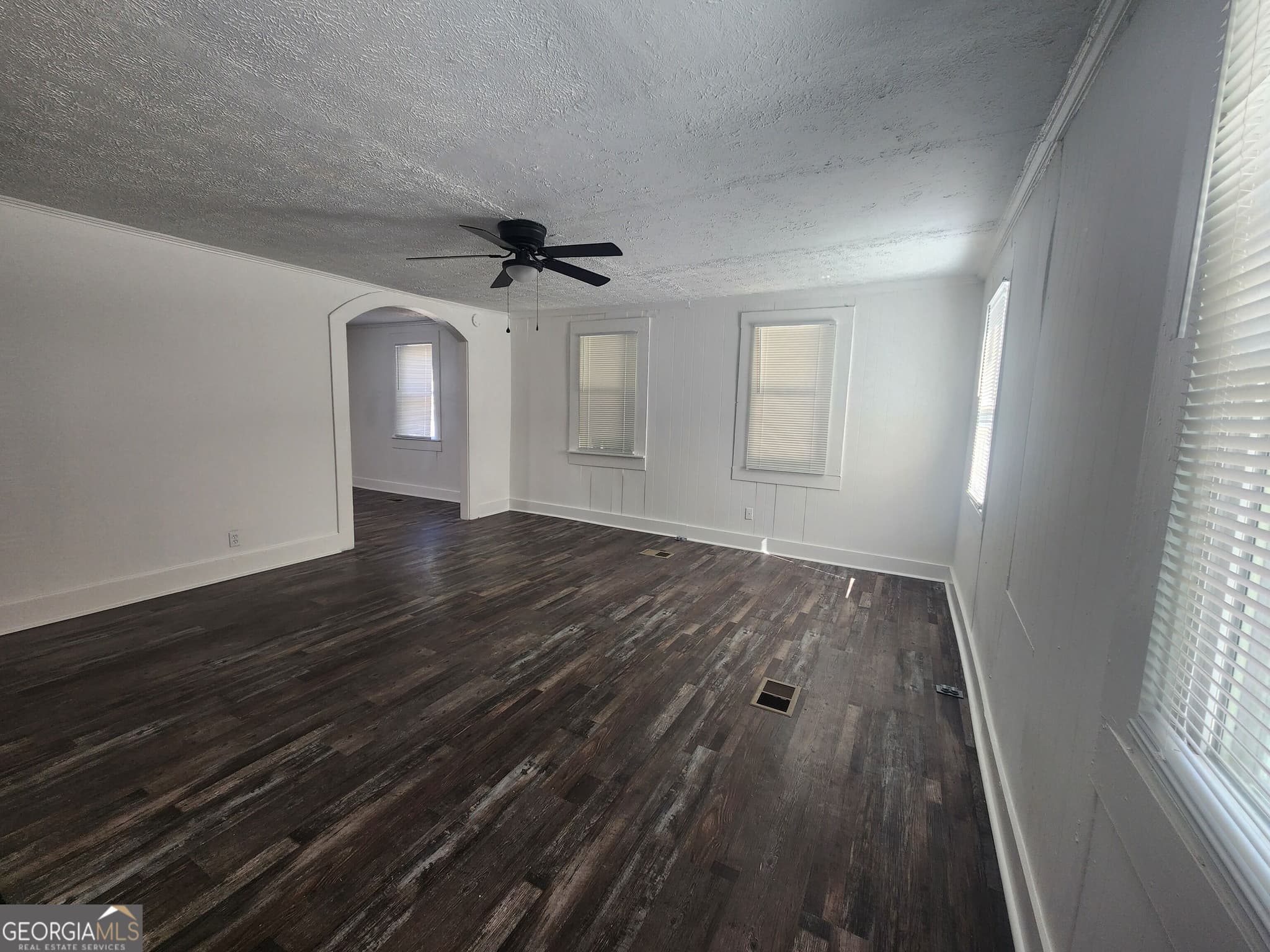 4 bedroom, 2 bathroom, 1,700 sq ft single family residence for rent at 5503 Buena Vista Road, Columbus, GA 31907 for $1,500 a month — photo 5