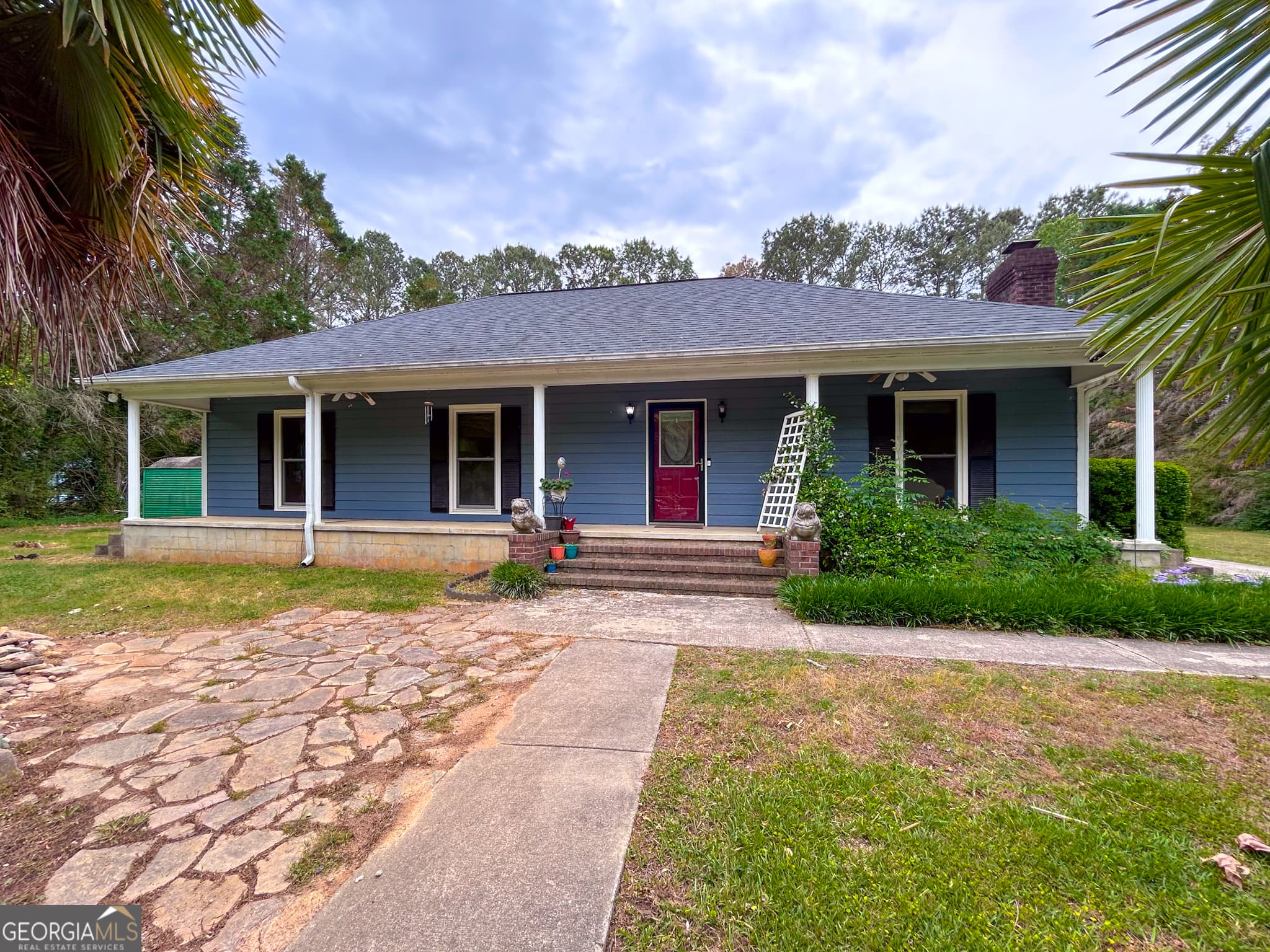3 bedroom, 2 bathroom, 1,549 sq ft single family residence for sale at 130 Bentwood Trail, Winterville, GA 30683 — photo 1 of 36