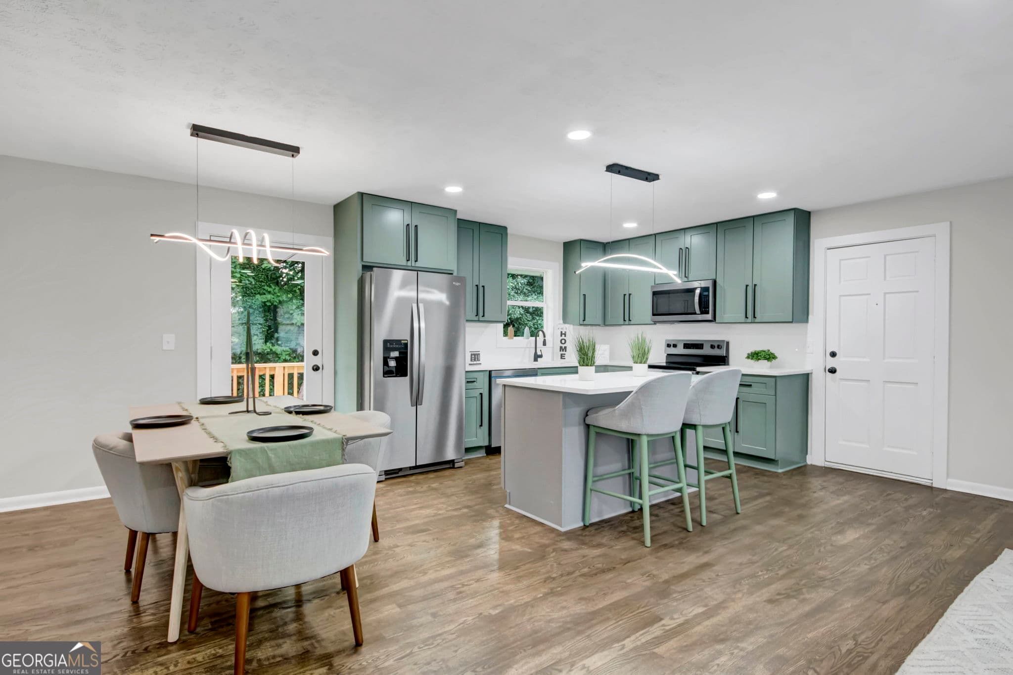 4 bedroom, 2.5 bathroom, 1,851 sq ft single family residence for sale at 925 Majesty Lane, Morrow, GA 30260 — photo 6