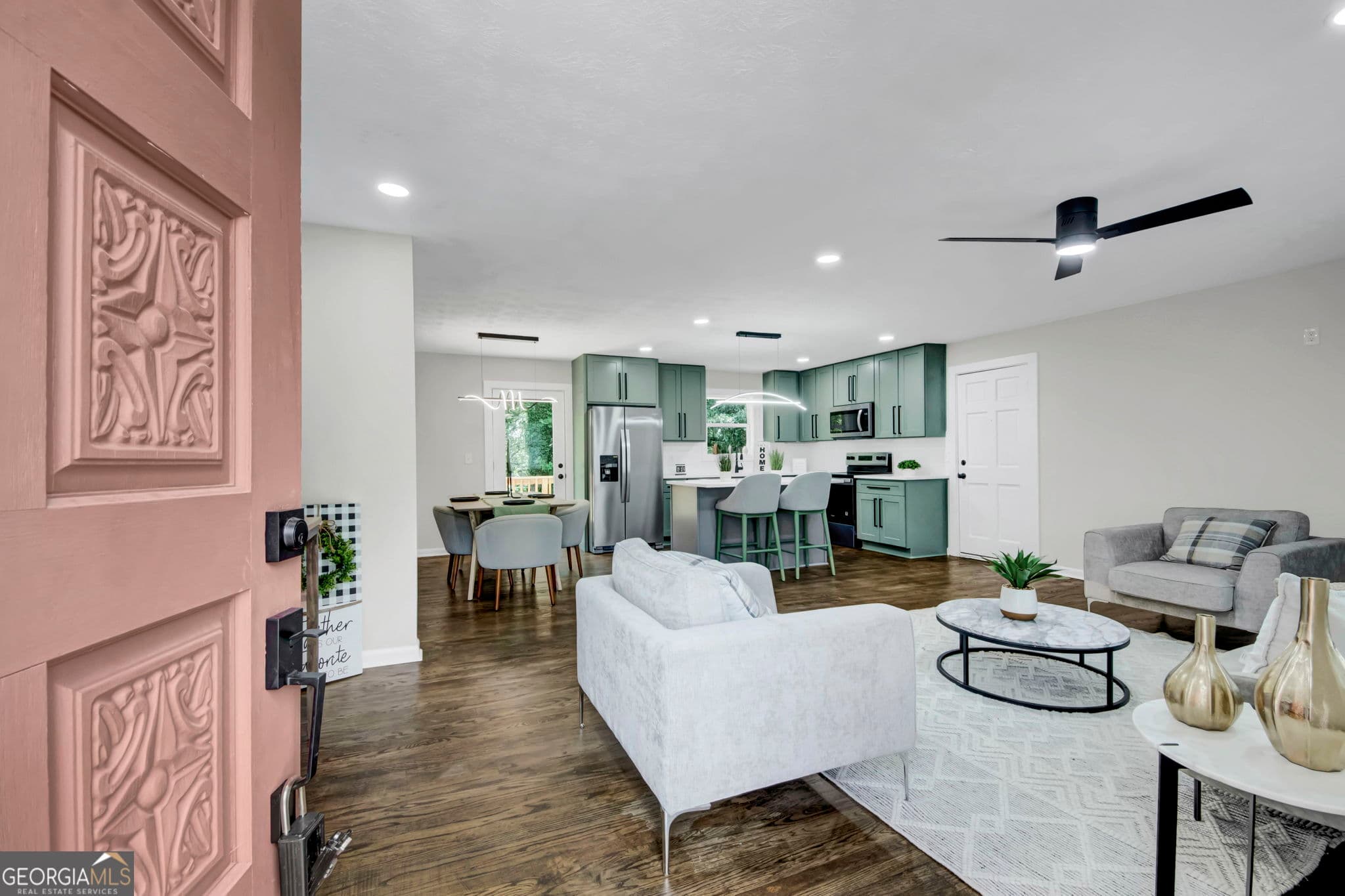 4 bedroom, 2.5 bathroom, 1,851 sq ft single family residence for sale at 925 Majesty Lane, Morrow, GA 30260 — photo 3