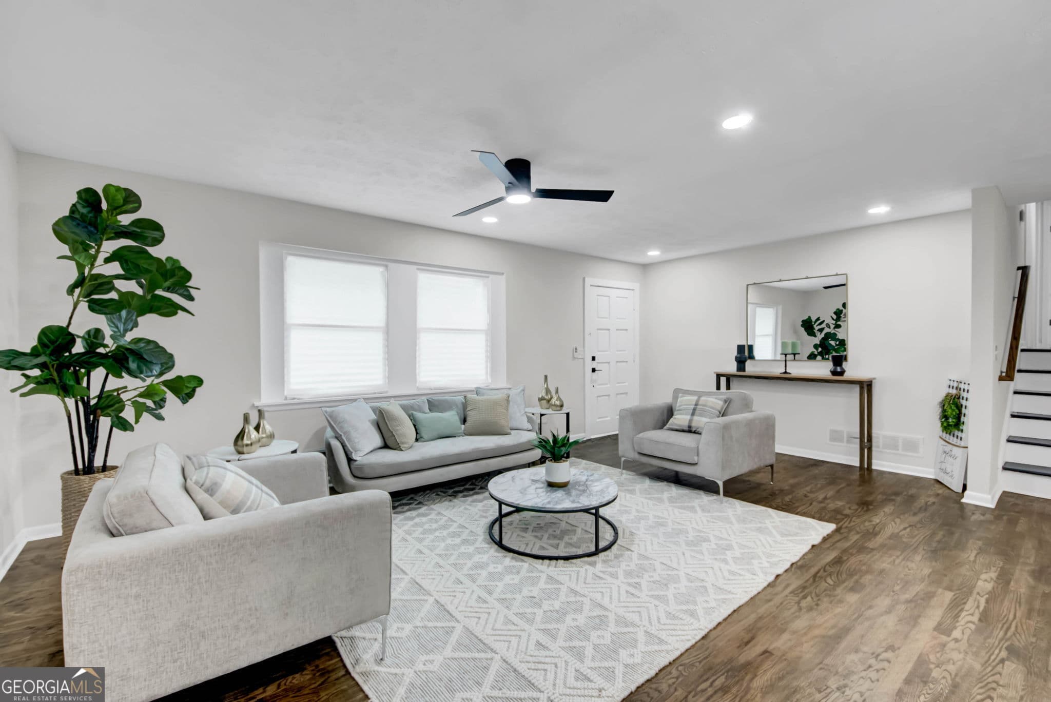 4 bedroom, 2.5 bathroom, 1,851 sq ft single family residence for sale at 925 Majesty Lane, Morrow, GA 30260 — photo 4