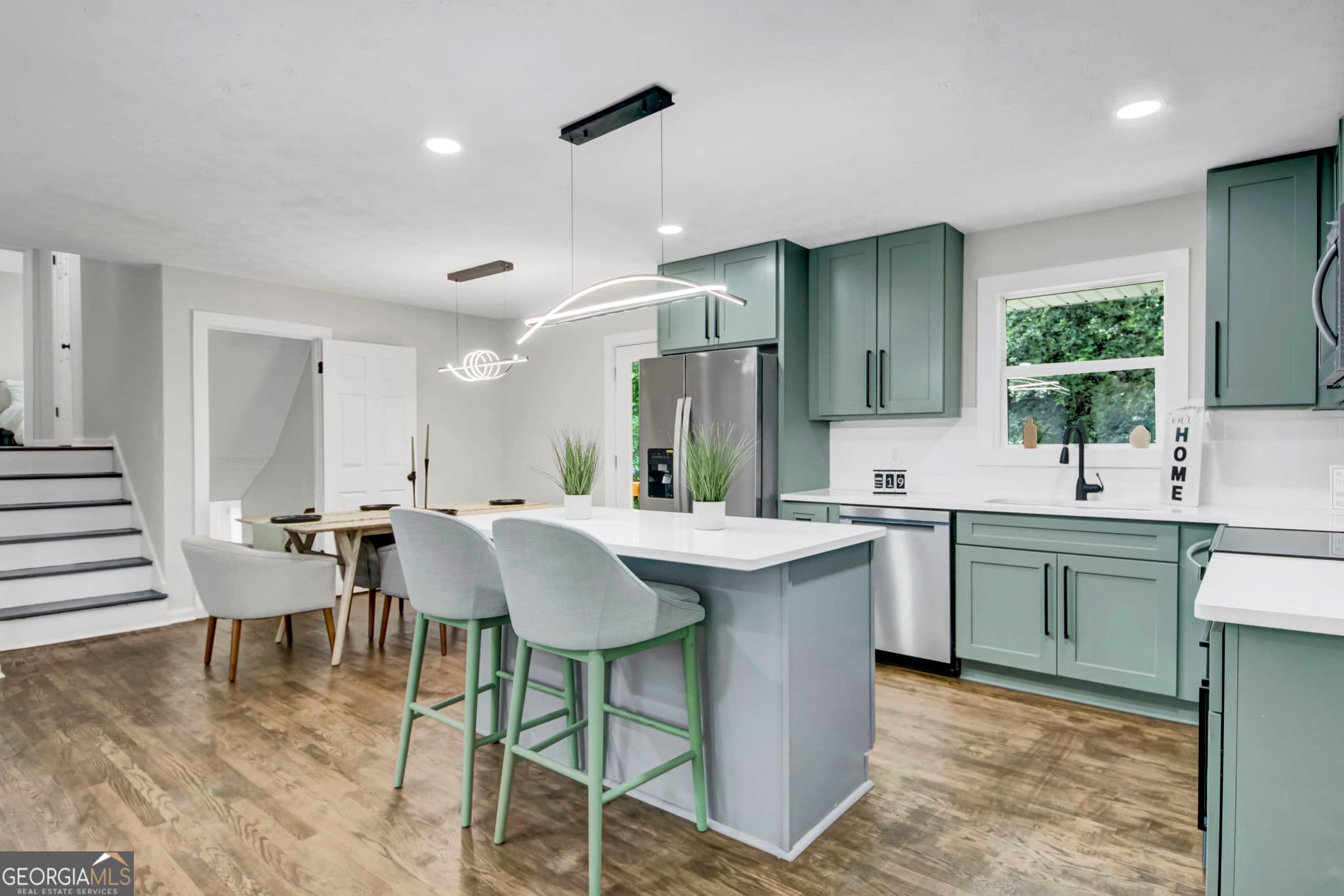 4 bedroom, 2.5 bathroom, 1,851 sq ft single family residence for sale at 925 Majesty Lane, Morrow, GA 30260 — photo 8