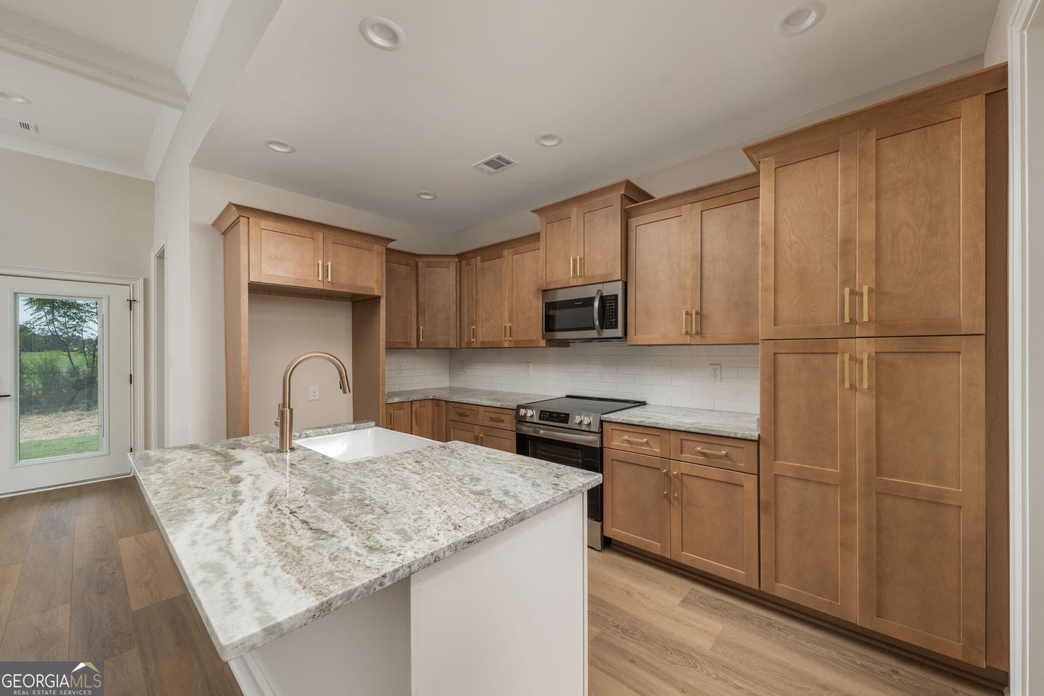 4 bedroom, 2 bathroom, 1,640 sq ft single family residence for sale at 141 Early Drive, Byron, GA 31008 — photo 8
