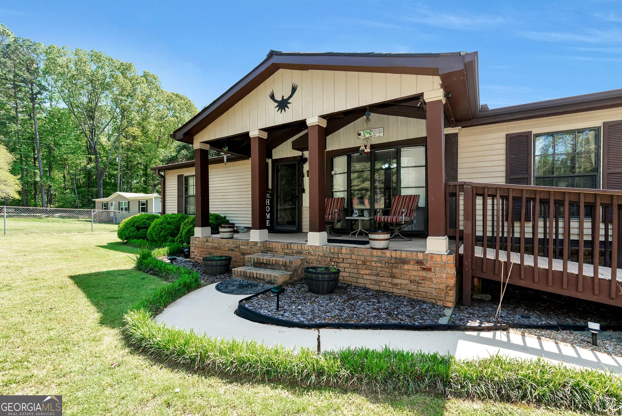 3 bedroom, 2 bathroom, 2,000 sq ft manufactured home,single family residence sold at 7287 Williams Road, Flowery Branch, GA 30542