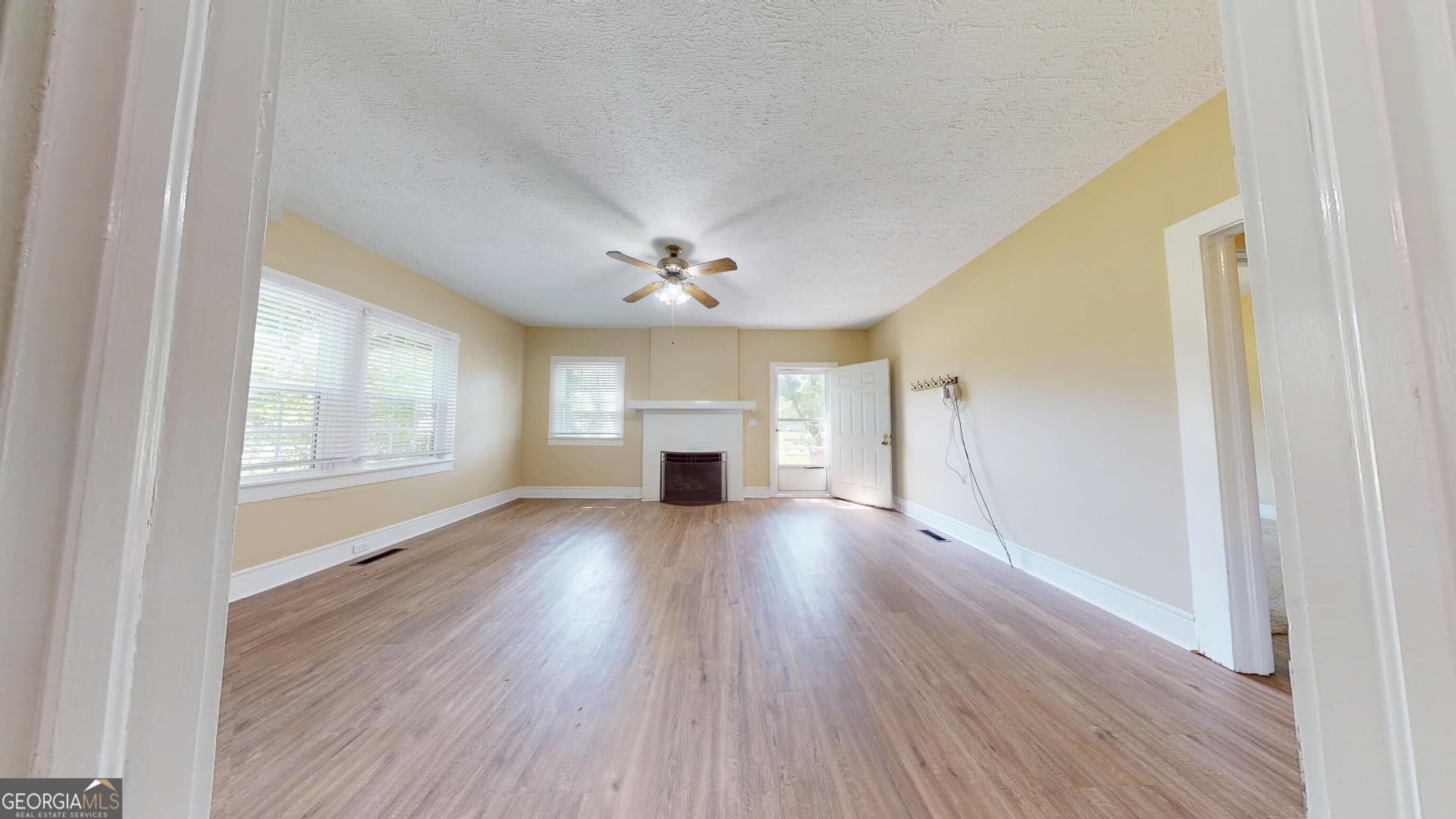 3 bedroom, 2 bathroom, 1,441 sq ft single family residence for sale at 632 W Main Street, Swainsboro, GA 30401 — photo 7