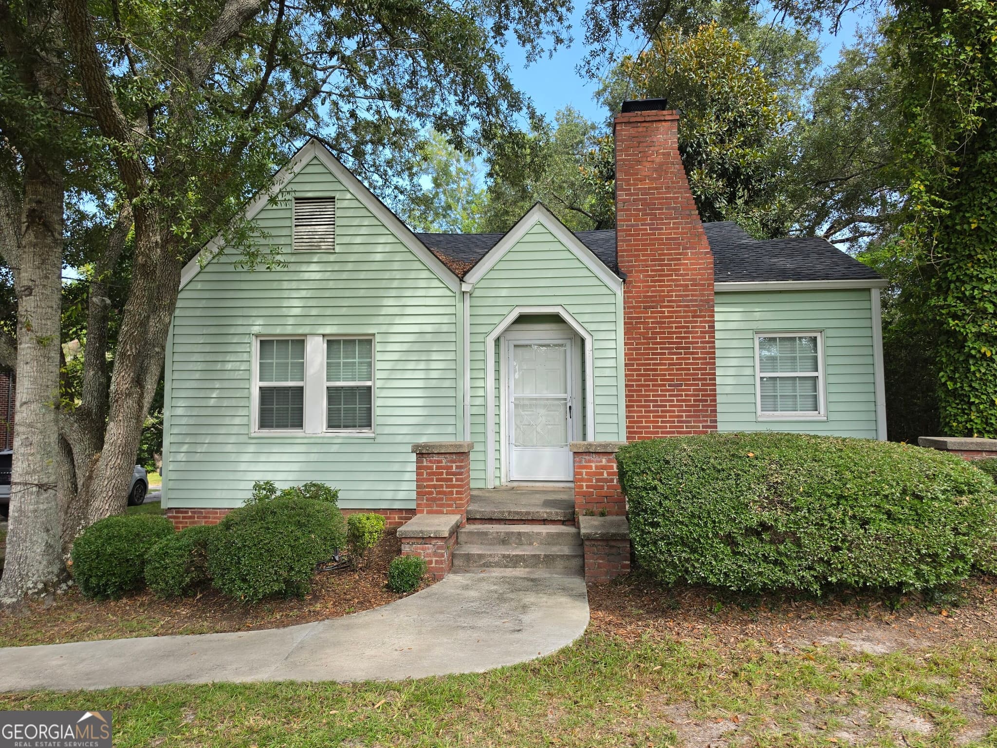 3 bedroom, 2 bathroom, 1,441 sq ft single family residence for sale at 632 W Main Street, Swainsboro, GA 30401