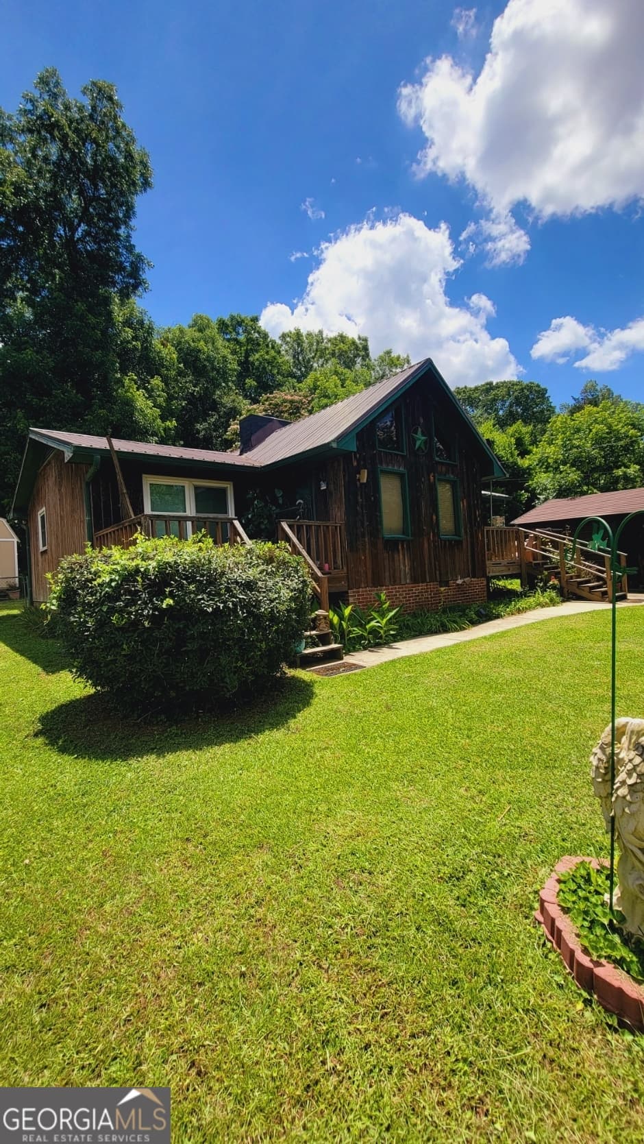 3 bedroom, 2 bathroom, 1,208 sq ft single family residence for sale at 112 Fourth Avenue, Griffin, GA 30223