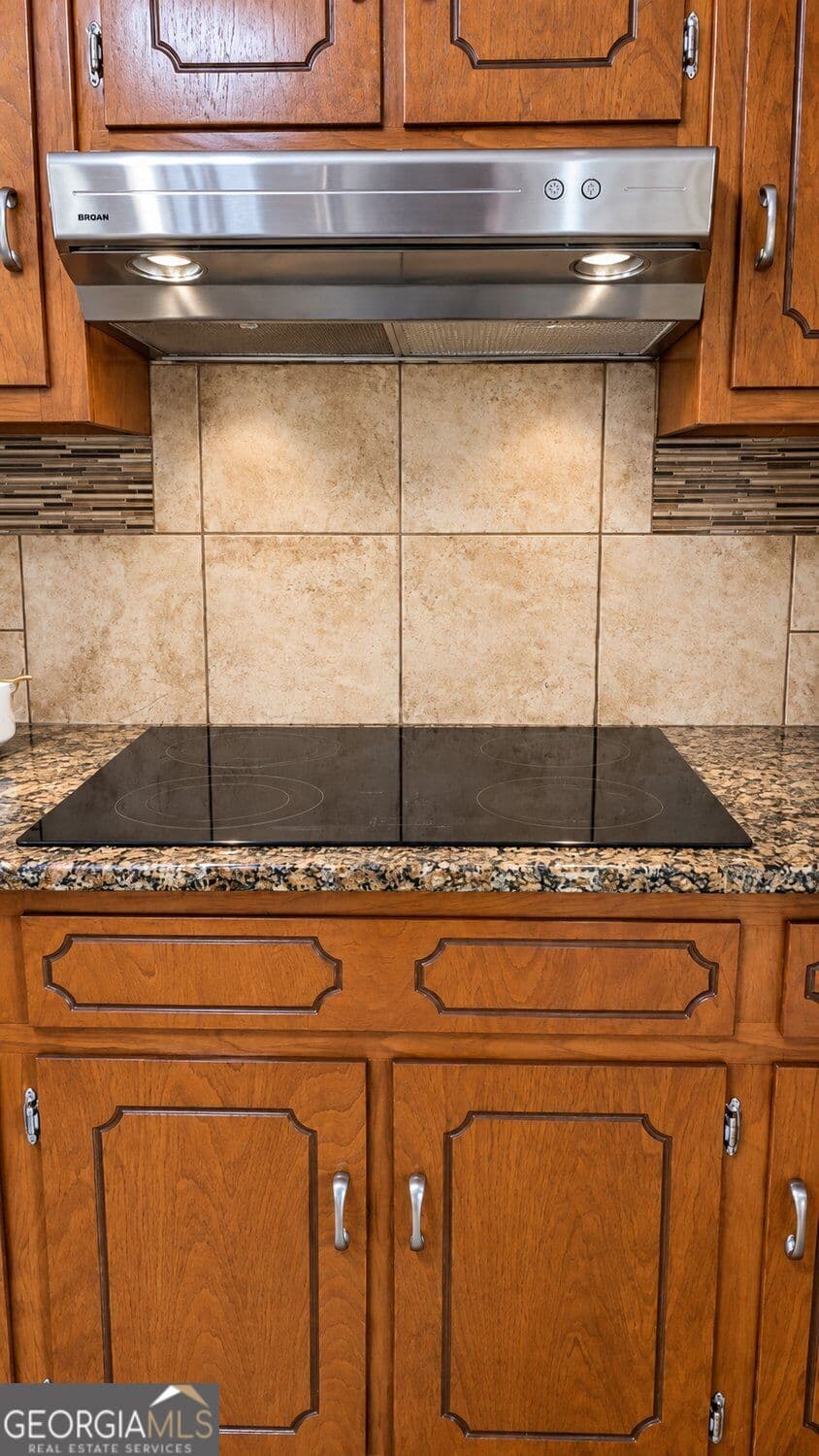 3 bedroom, 2 bathroom, 1,884 sq ft single family residence for rent at 2022 Rocky Point Bluff, Kennesaw, GA 30152 for $2,550 a month — photo 8