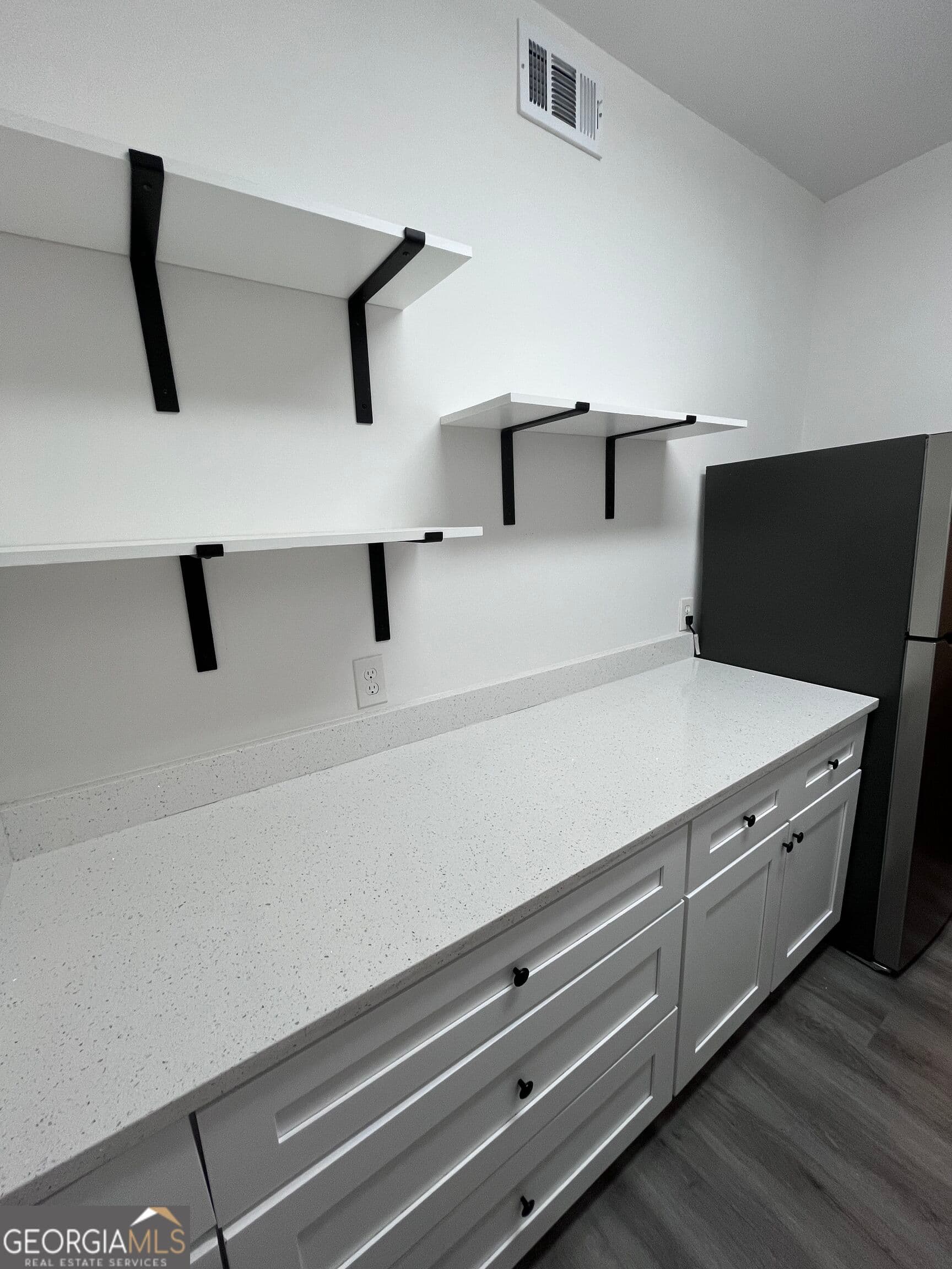 1 bedroom, 1 bathroom, 684 sq ft condominium for sale at 1189 Mclendon Avenue 5, Atlanta, GA 30307 — photo 10