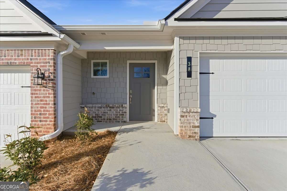 3 bedroom, 2.5 bathroom, 1,681 sq ft townhouse for sale at 26 Silver Leaf Lane 3, Dawsonville, GA 30534 — photo 2