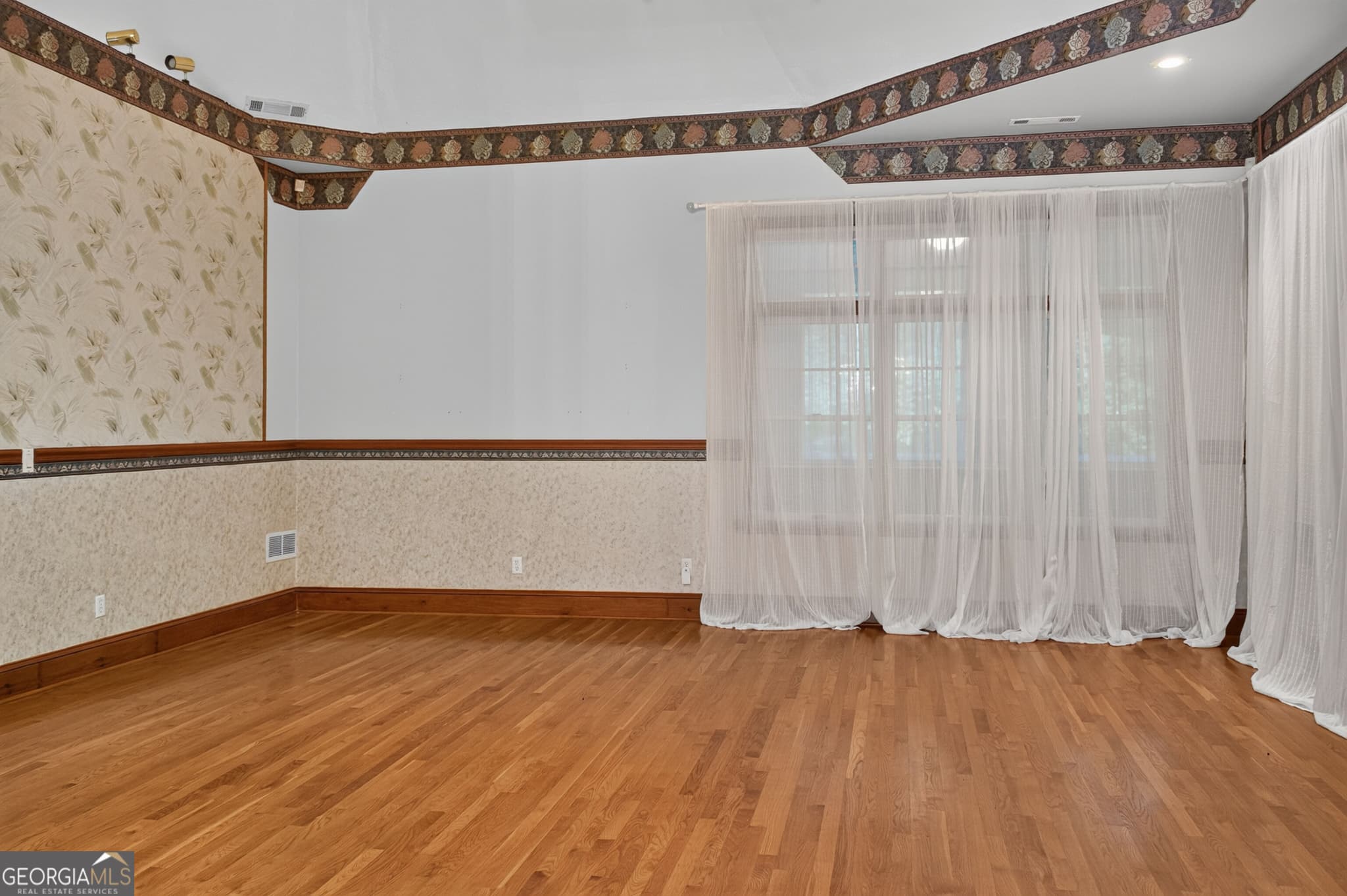 5 bedroom, 6 bathroom, 5,852 sq ft single family residence for sale at 775 Flamingo Drive, Atlanta, GA 30311 — photo 7