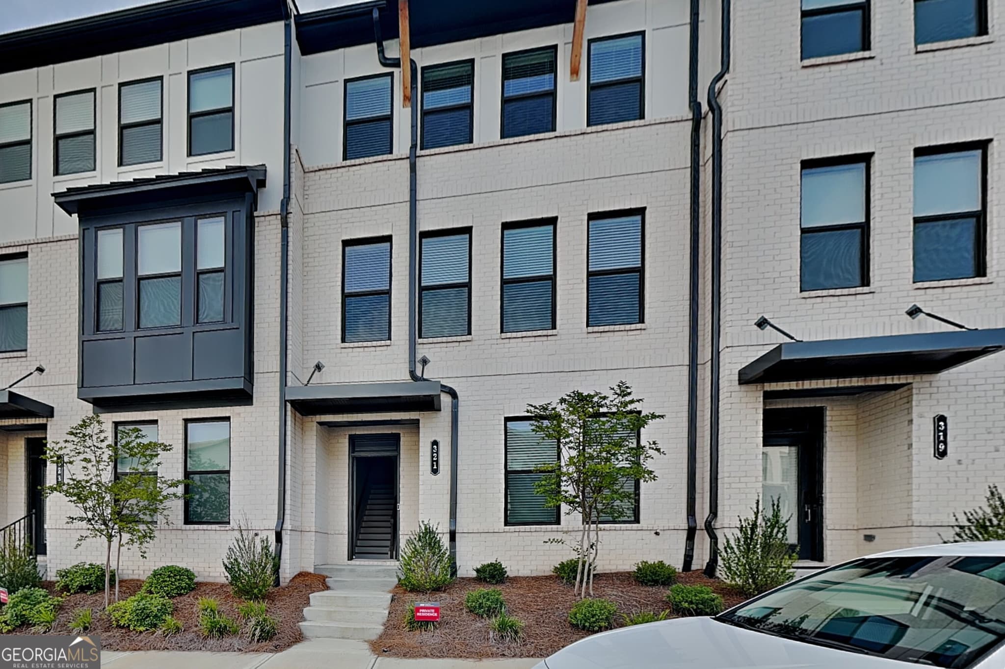 4 bedroom, 3.5 bathroom townhouse for rent at 321 Sammon Way, Lawrenceville, GA 30046 for $2,433 a month — photo 2