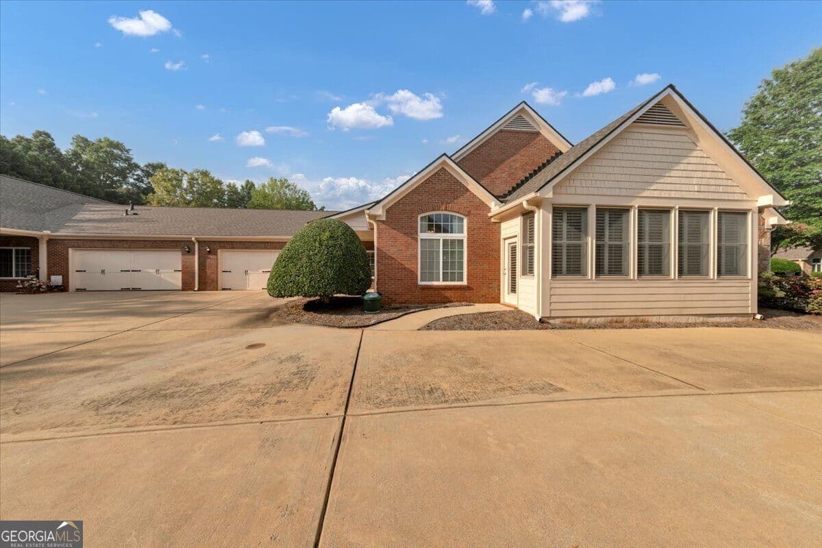 3 bedroom, 2 bathroom, 1,927 sq ft condominium for sale at 1001 Haven Circle, Douglasville, GA 30135 — photo 4