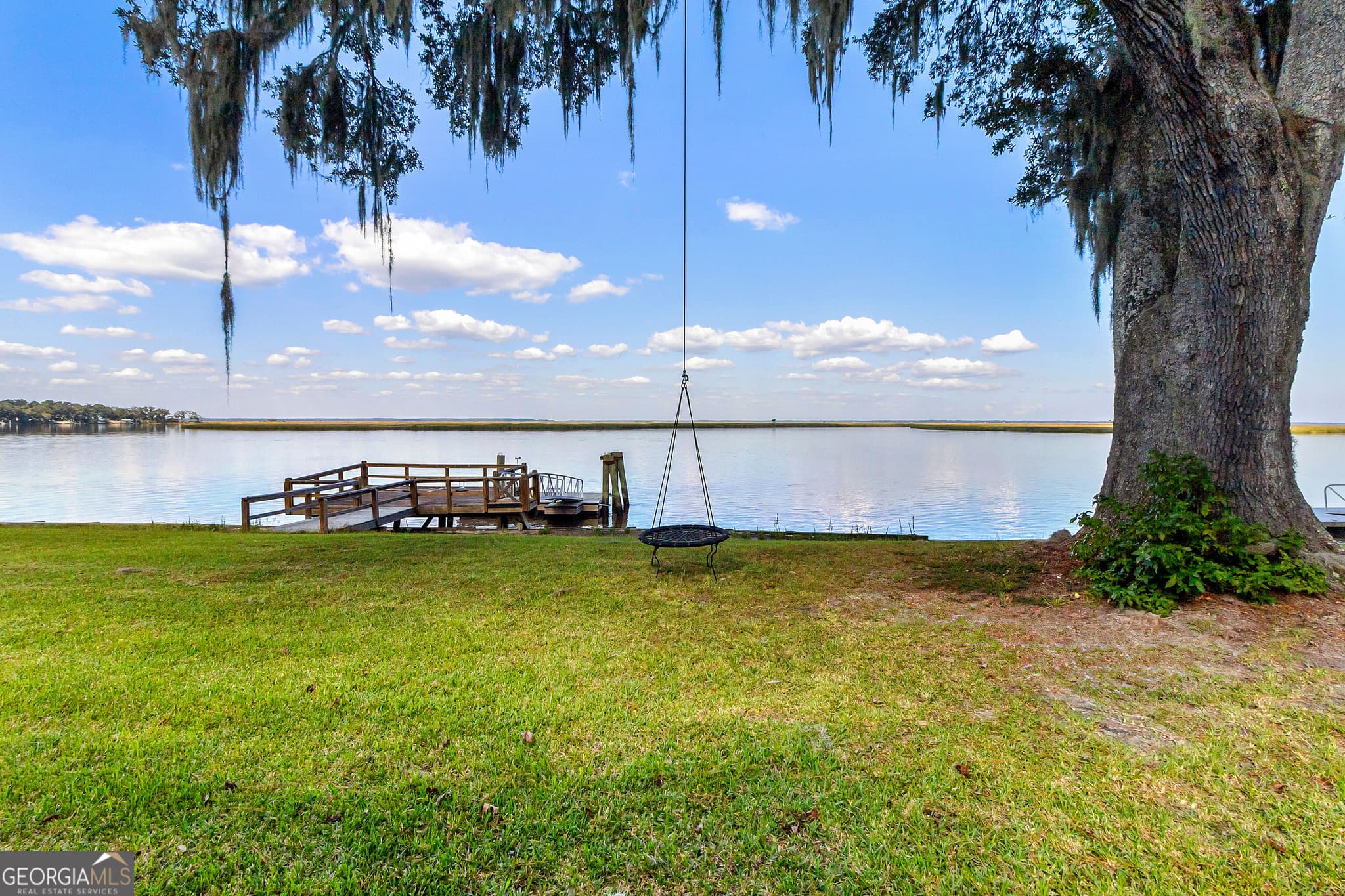 3 bedroom, 2.5 bathroom, 2,019 sq ft single family residence for sale at 30 Williamson Drive, Richmond Hill, GA 31324 — photo 6