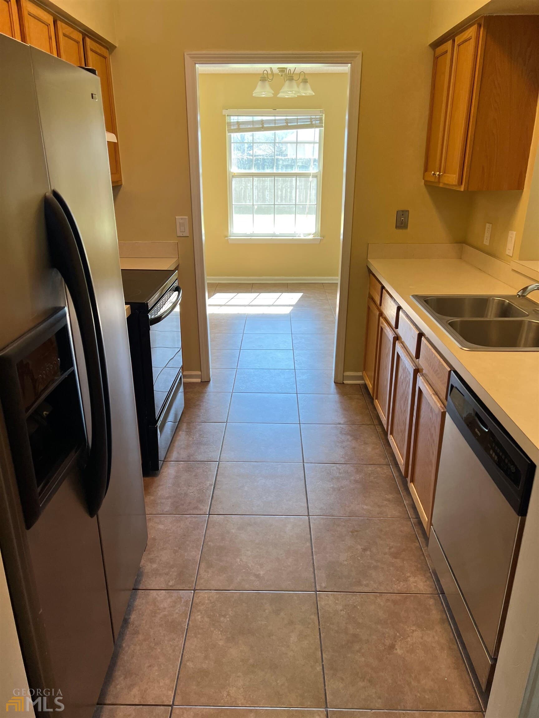 4 bedroom, 2 bathroom, 1,608 sq ft single family residence for rent at 602 Wild Grape Drive, St. Marys, GA 31558 for $1,850 a month — photo 3