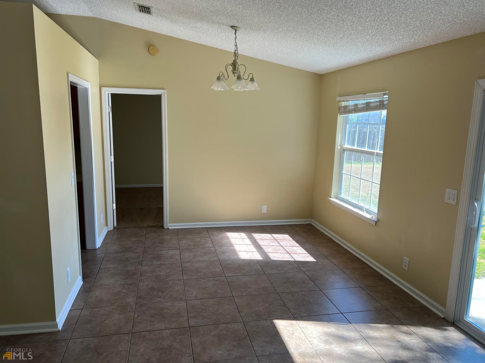 4 bedroom, 2 bathroom, 1,608 sq ft single family residence for rent at 602 Wild Grape Drive, St. Marys, GA 31558 for $1,850 a month — photo 4