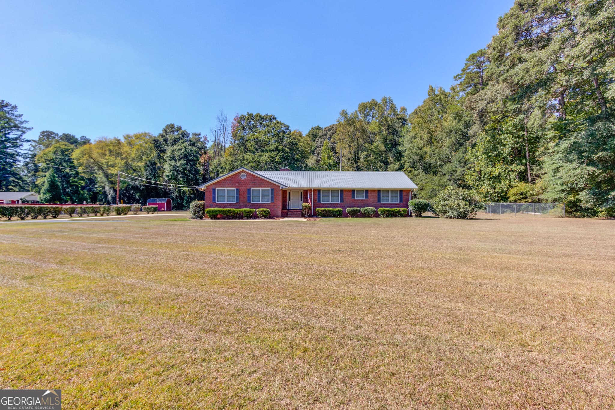 4 bedroom, 2 bathroom, 1,904 sq ft single family residence for sale at 67 Elder Drive, Jefferson, GA 30549 — photo 2