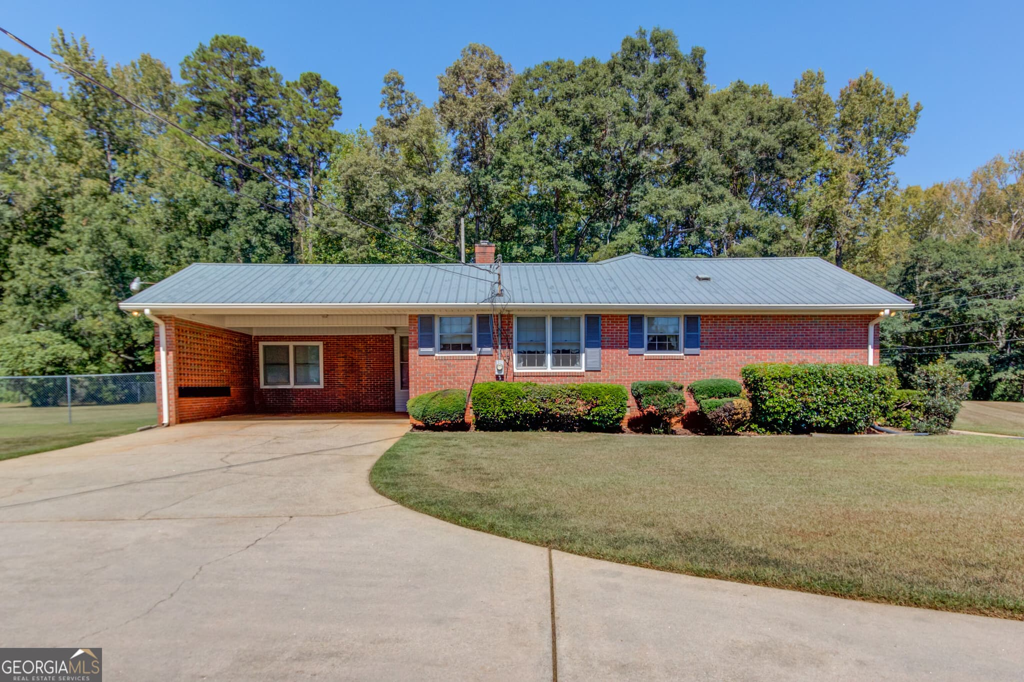 4 bedroom, 2 bathroom, 1,904 sq ft single family residence for sale at 67 Elder Drive, Jefferson, GA 30549 — photo 4
