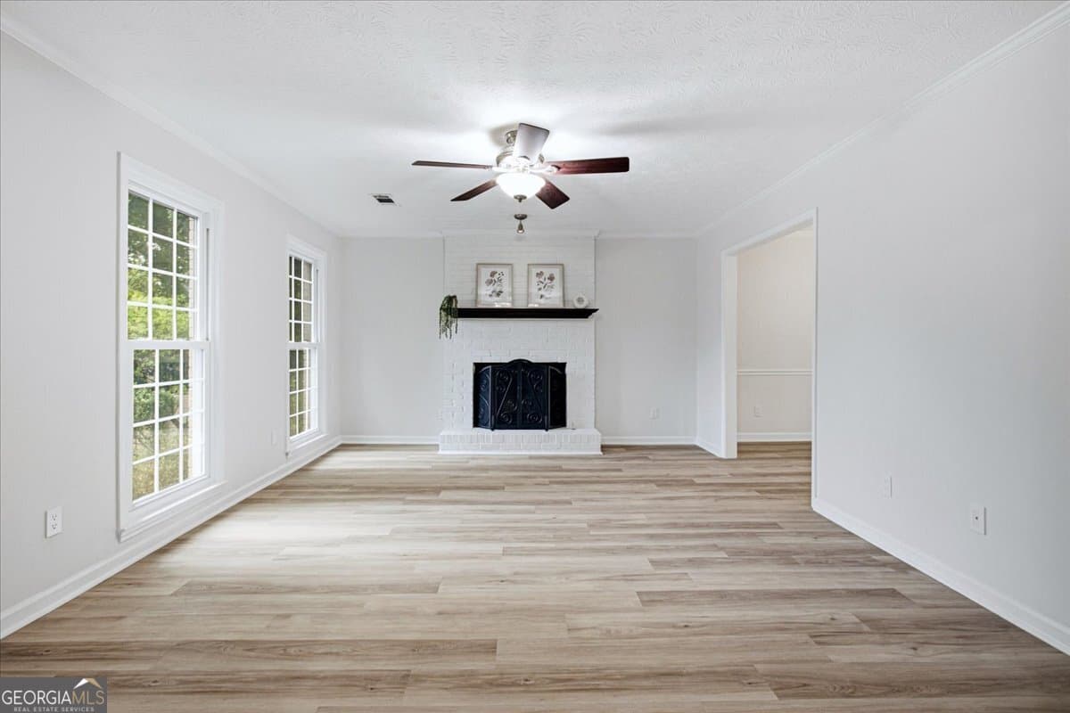 4 bedroom, 2.5 bathroom, 2,336 sq ft single family residence for sale at 526 Jasmine Court, Norcross, GA 30093 — photo 6