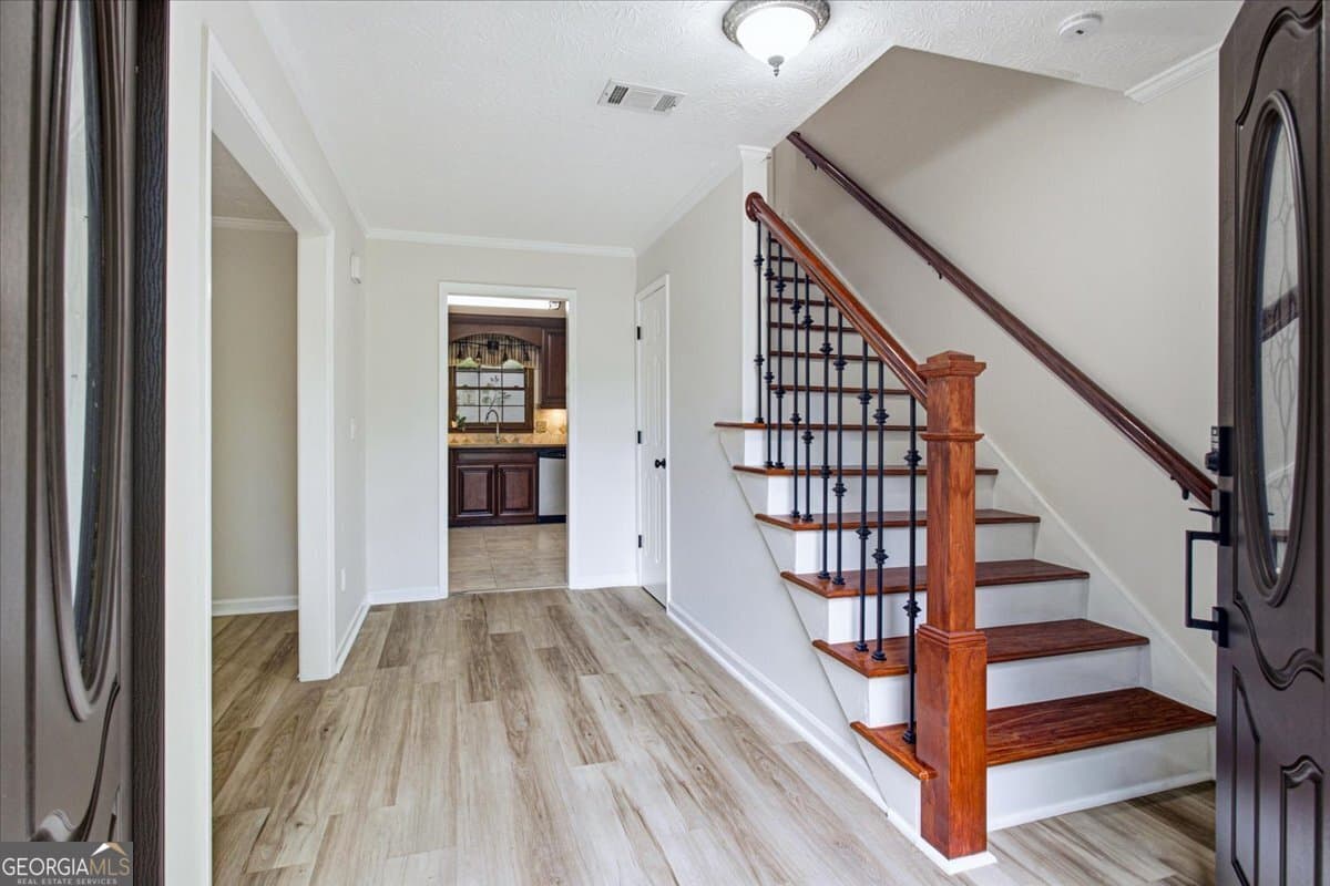 4 bedroom, 2.5 bathroom, 2,336 sq ft single family residence for sale at 526 Jasmine Court, Norcross, GA 30093 — photo 4