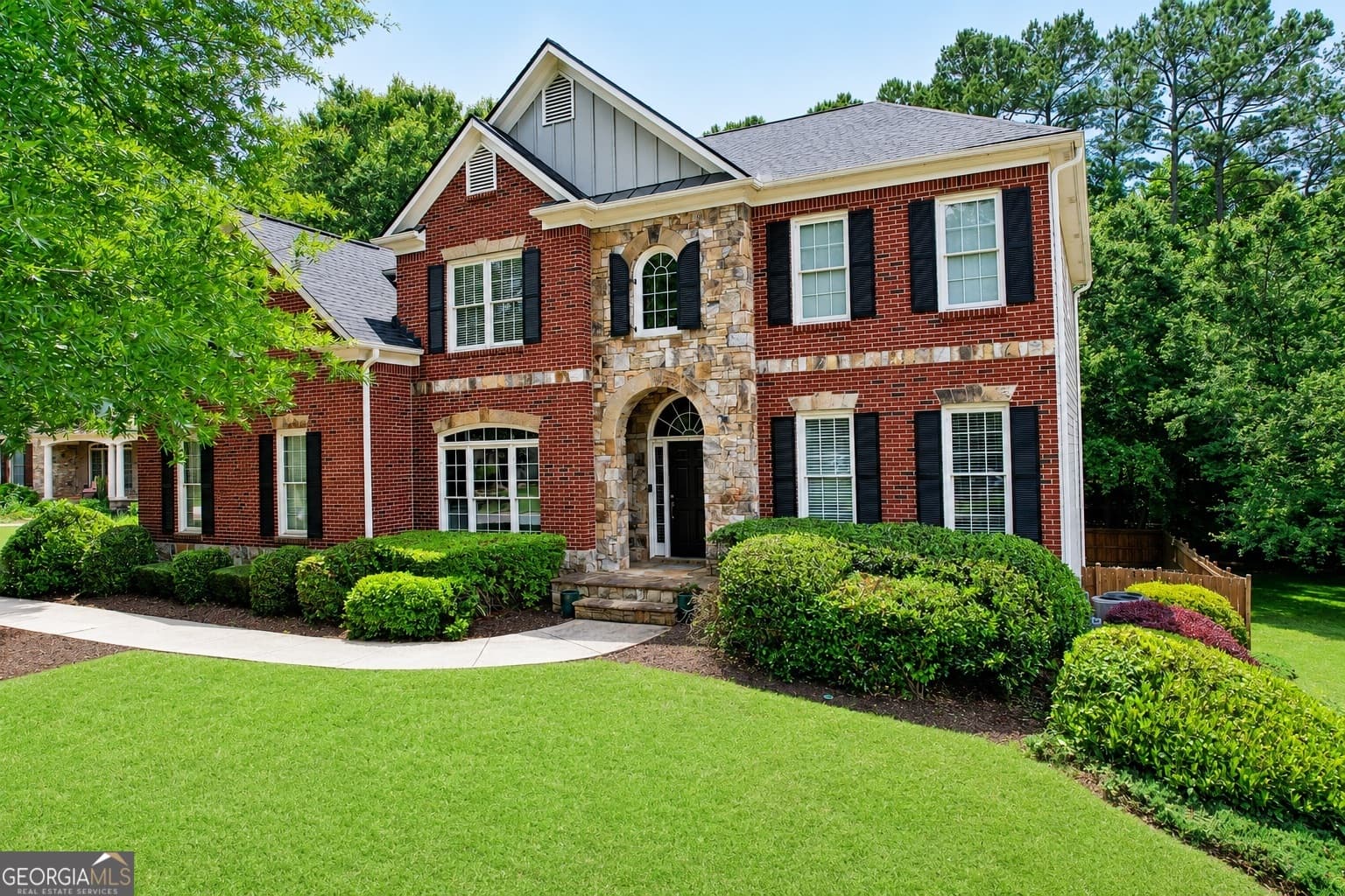 5 bedroom, 4 bathroom, 3,790 sq ft single family residence sold at 1211 Bonshaw Trail, Marietta, GA 30064