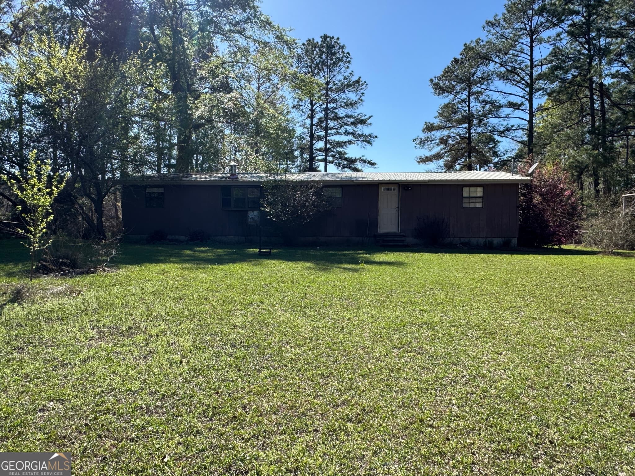 3 bedroom, 2 bathroom, 1,300 sq ft manufactured home,single family residence for sale at 442 Fox Run Road, Adrian, GA 31002 — photo 2