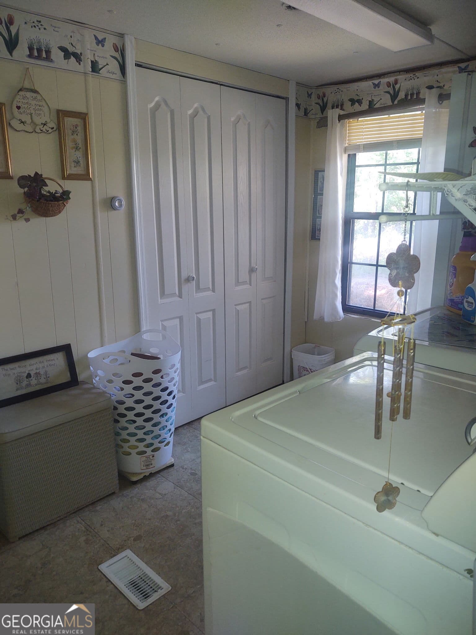 3 bedroom, 2 bathroom, 1,300 sq ft manufactured home,single family residence for sale at 442 Fox Run Road, Adrian, GA 31002 — photo 6