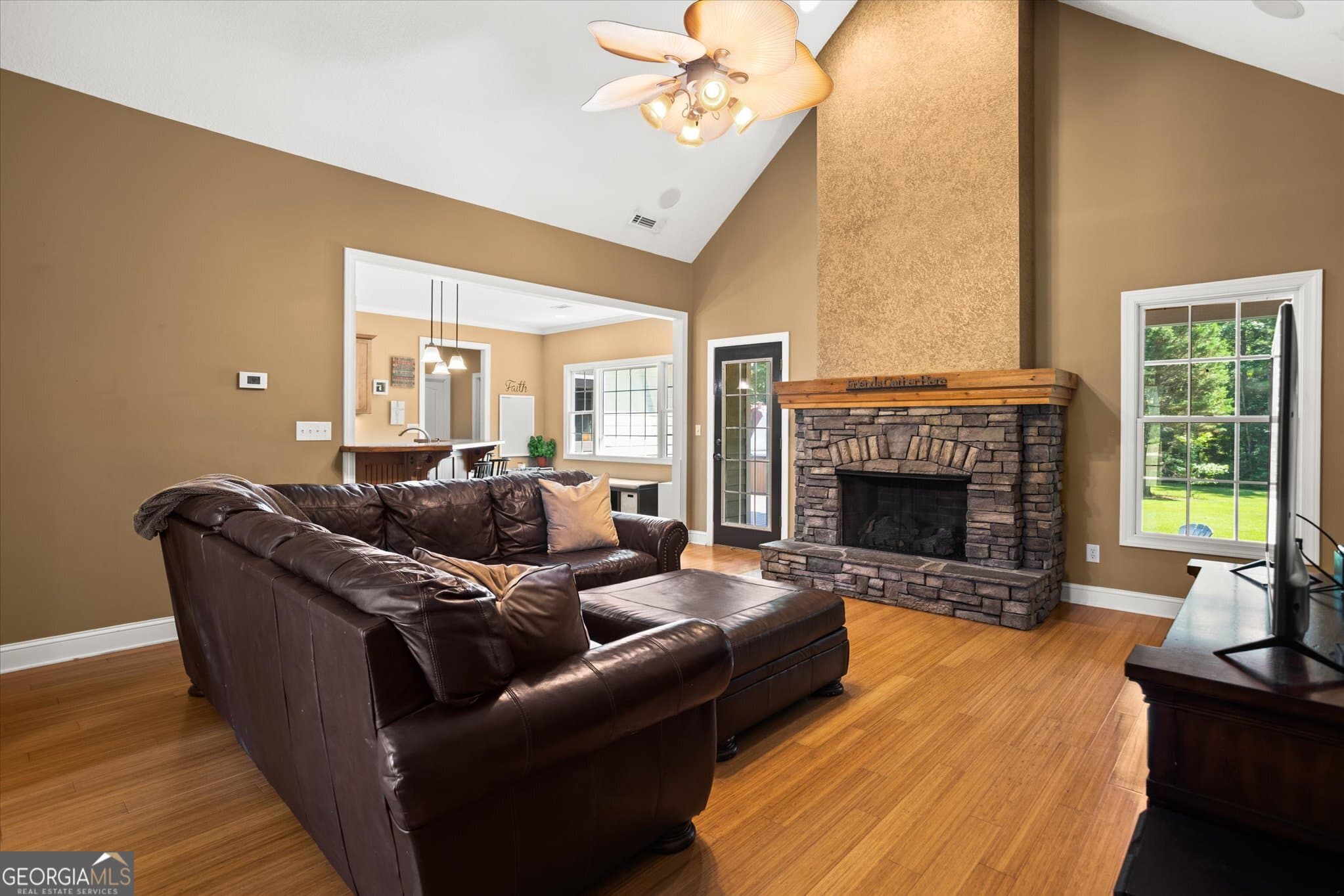 4 bedroom, 3 bathroom, 2,777 sq ft single family residence for sale at 618 Deer Run, Williamson, GA 30292 — photo 7