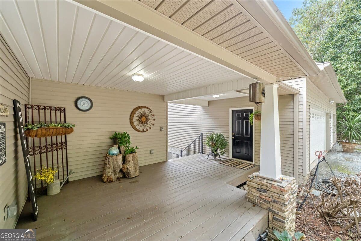 5 bedroom, 4.5 bathroom, 5,220 sq ft single family residence for sale at 426 Handrops Lane, Westminster, SC 29693 — photo 10