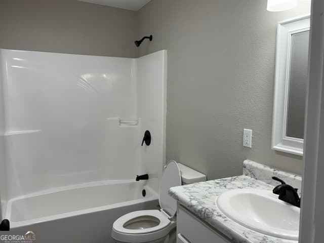 3 bedroom, 2 bathroom, 1,218 sq ft single family residence for sale at 302 E 6th Street, Vidalia, GA 30474 — photo 8