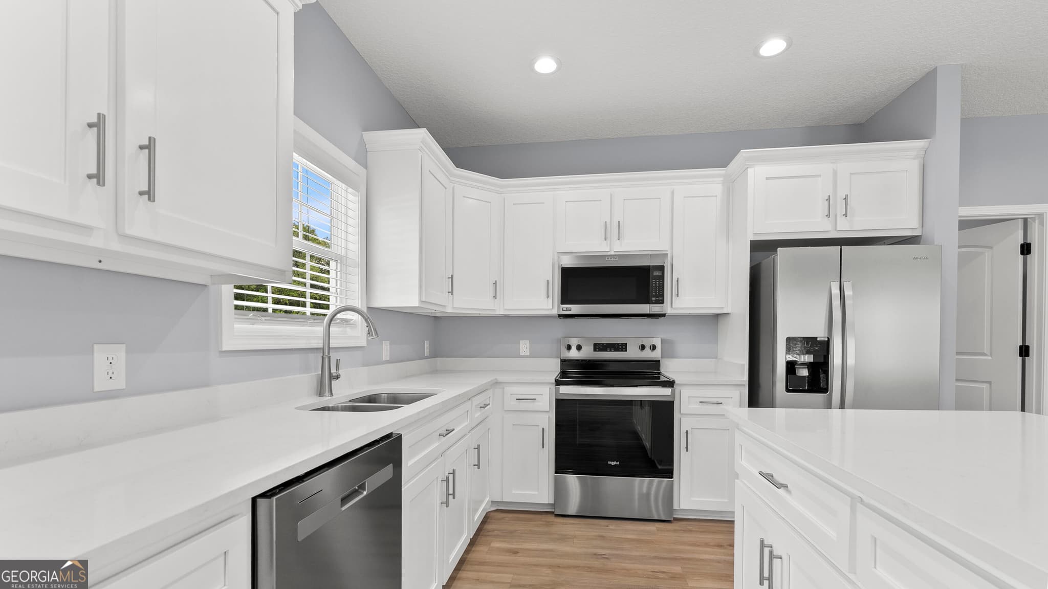 2 bedroom, 2 bathroom, 1,300 sq ft townhouse for rent at 48 Kent Street, Baxley, GA 31513 for $1,550 a month — photo 9