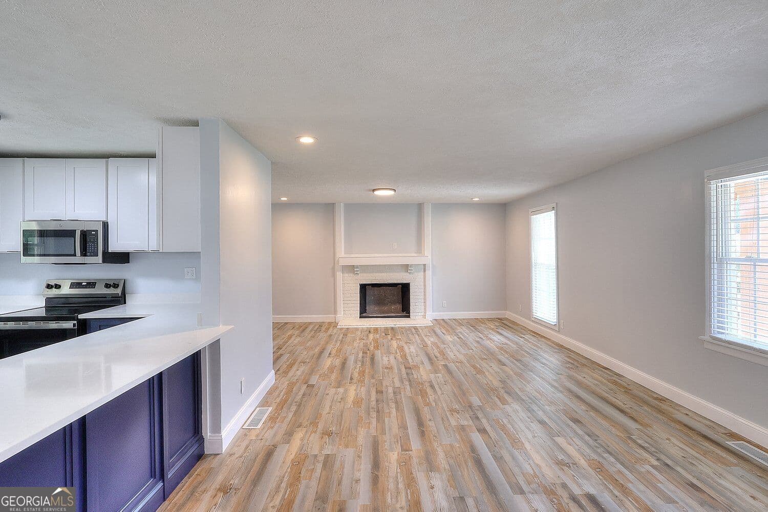3 bedroom, 2 bathroom, 1,375 sq ft single family residence for sale at 3395 Highway 11,S, Mansfield, GA 30055 — photo 6