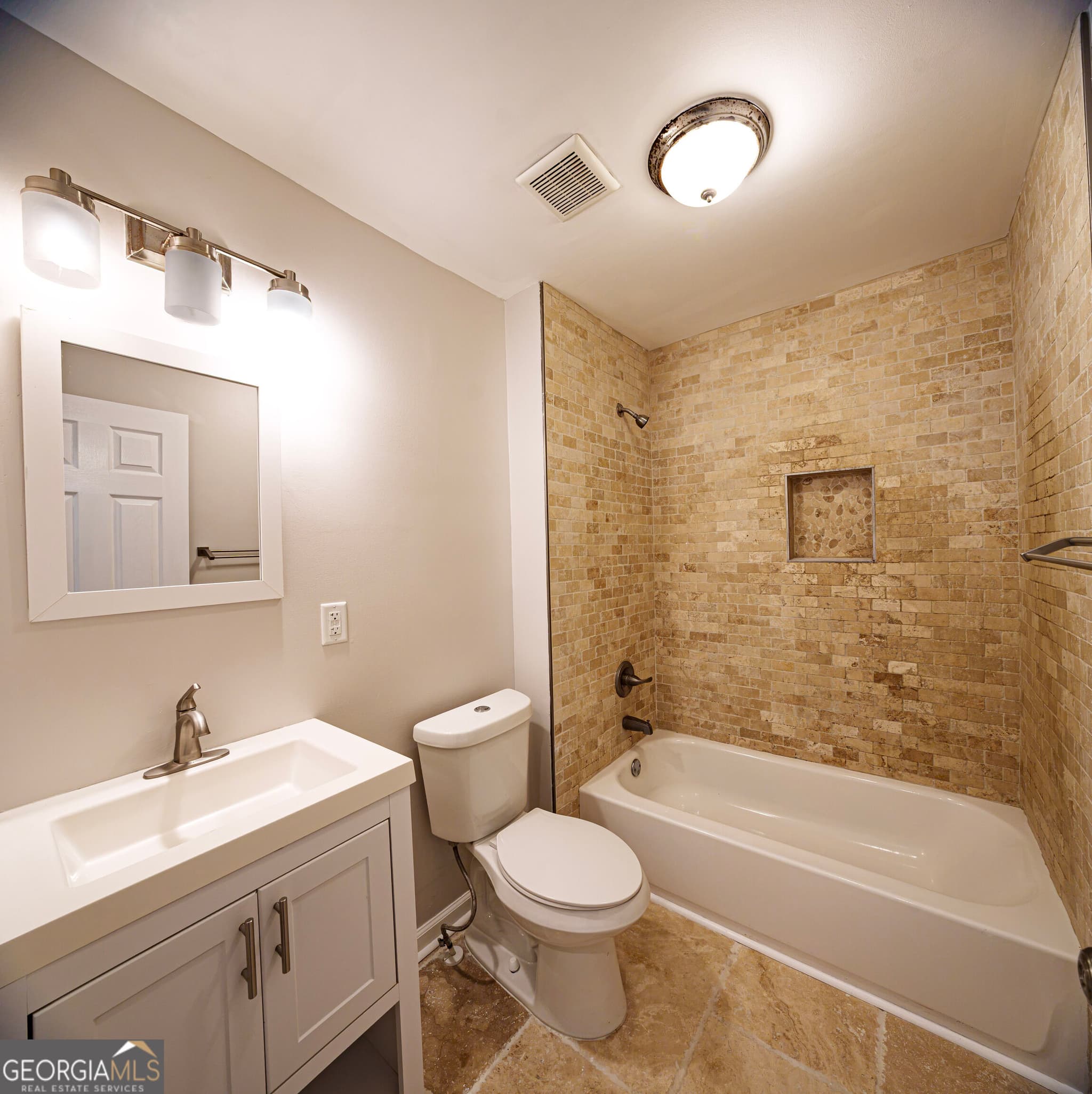 3 bedroom, 2 bathroom, 1,074 sq ft single family residence for sale at 1015 Palmetto Avenue, Atlanta, GA 30314 — photo 9