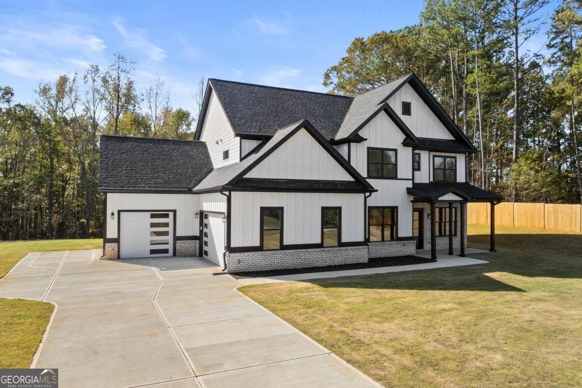 5 bedroom, 4 bathroom single family residence sold at 1619 Austin Road, Winder, GA 30680