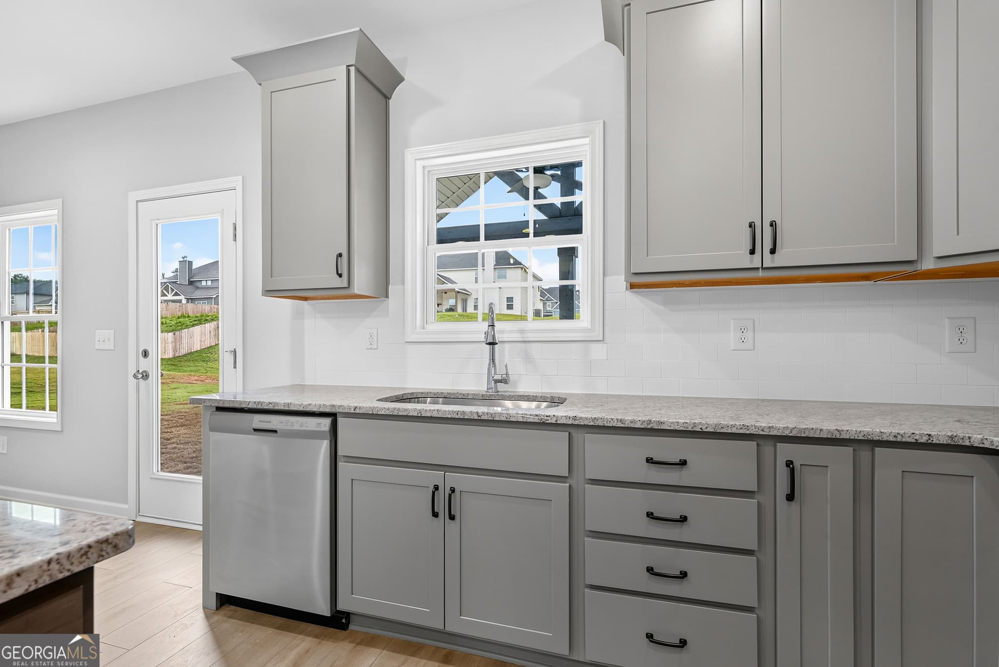 4 bedroom, 2.5 bathroom, 2,599 sq ft single family residence for sale at 428 Lakeview Way 273, Lagrange, GA 30241 — photo 6