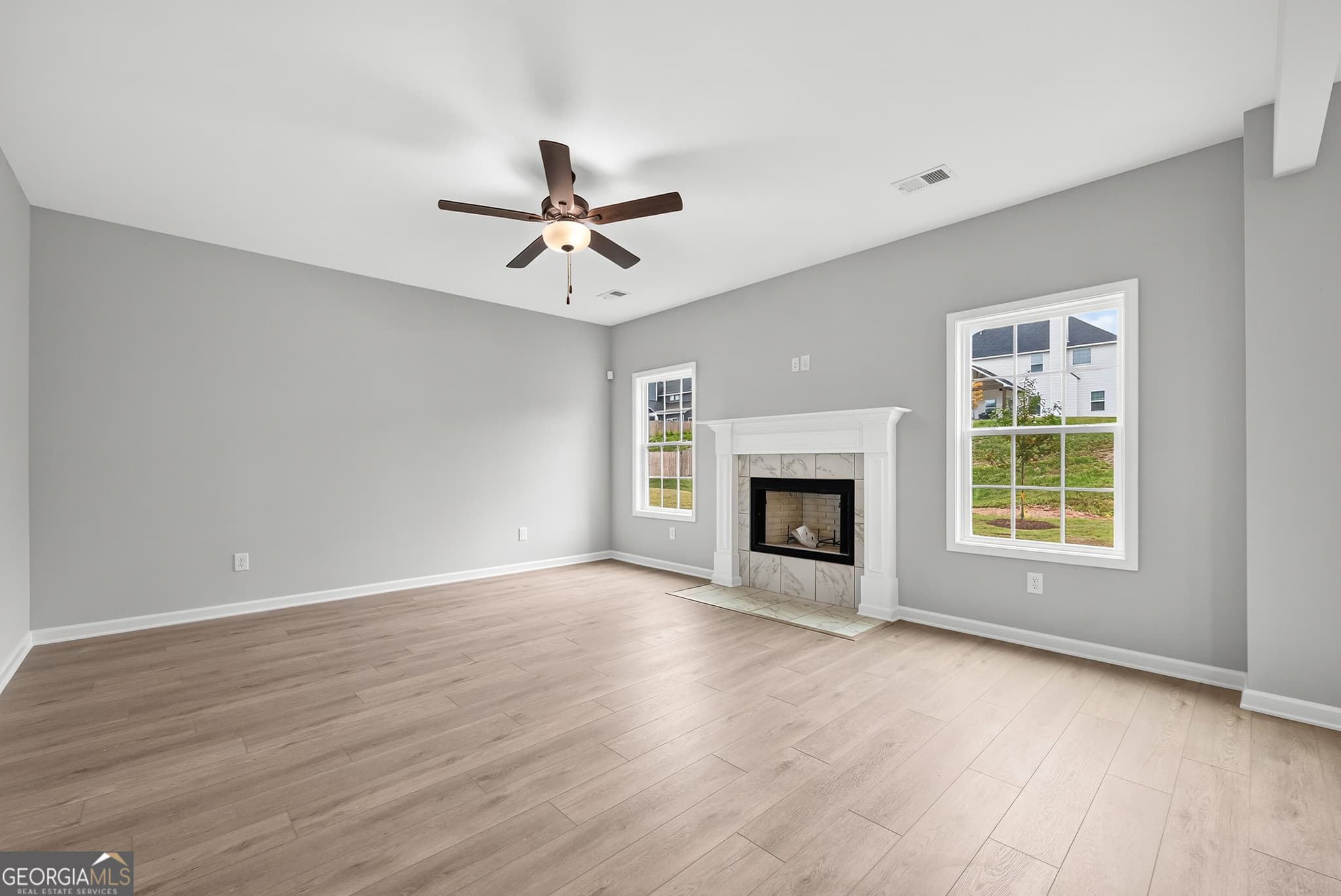 4 bedroom, 2.5 bathroom, 2,599 sq ft single family residence for sale at 428 Lakeview Way 273, Lagrange, GA 30241 — photo 4