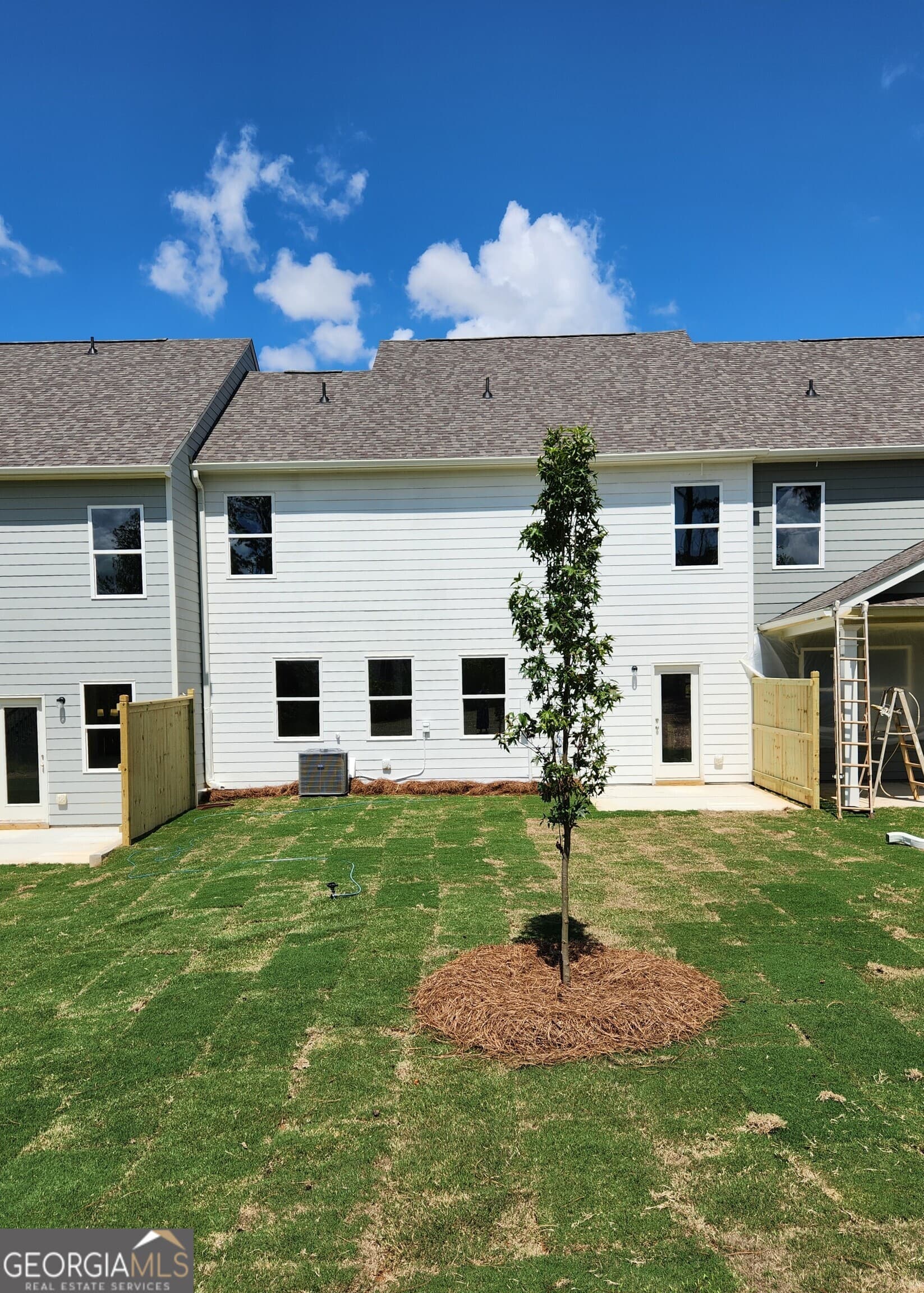 3 bedroom, 2.5 bathroom, 1,848 sq ft townhouse for sale at 50 Umber Lane LOT 19, Newnan, GA 30263 — photo 2