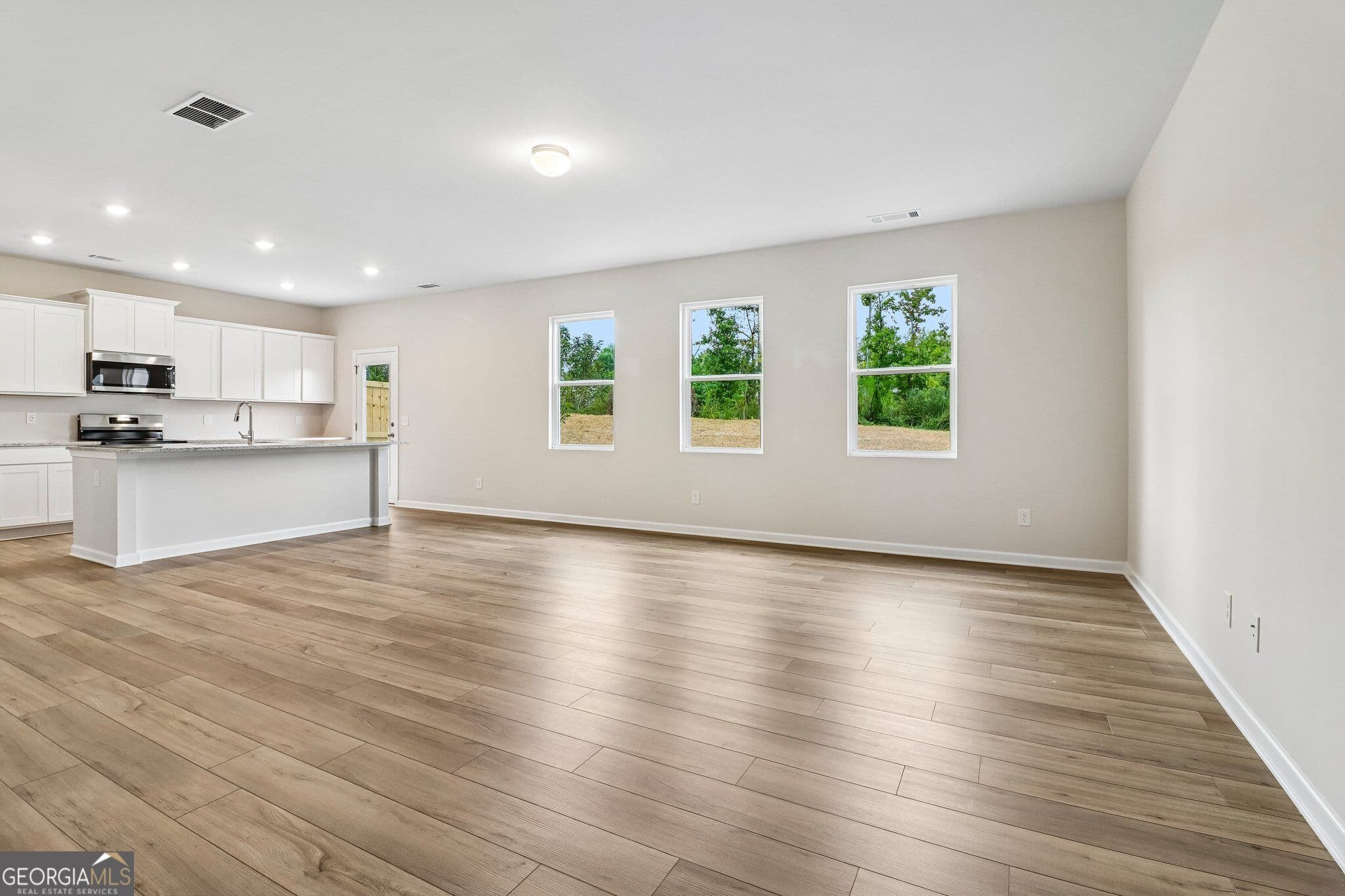 3 bedroom, 2.5 bathroom, 1,848 sq ft townhouse for sale at 50 Umber Lane LOT 19, Newnan, GA 30263 — photo 9